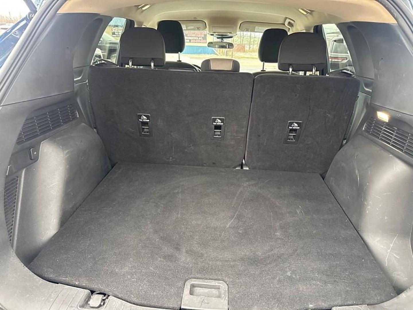 2020 GREEN /BLACK Ford Escape SE AWD (1FMCU9G66LU) with an 1.5L L3 engine, 6A transmission, located at 3304 Woodville Road, Northwood, OH, 43619, (419) 210-8019, 41.612694, -83.480743 - Photo#12