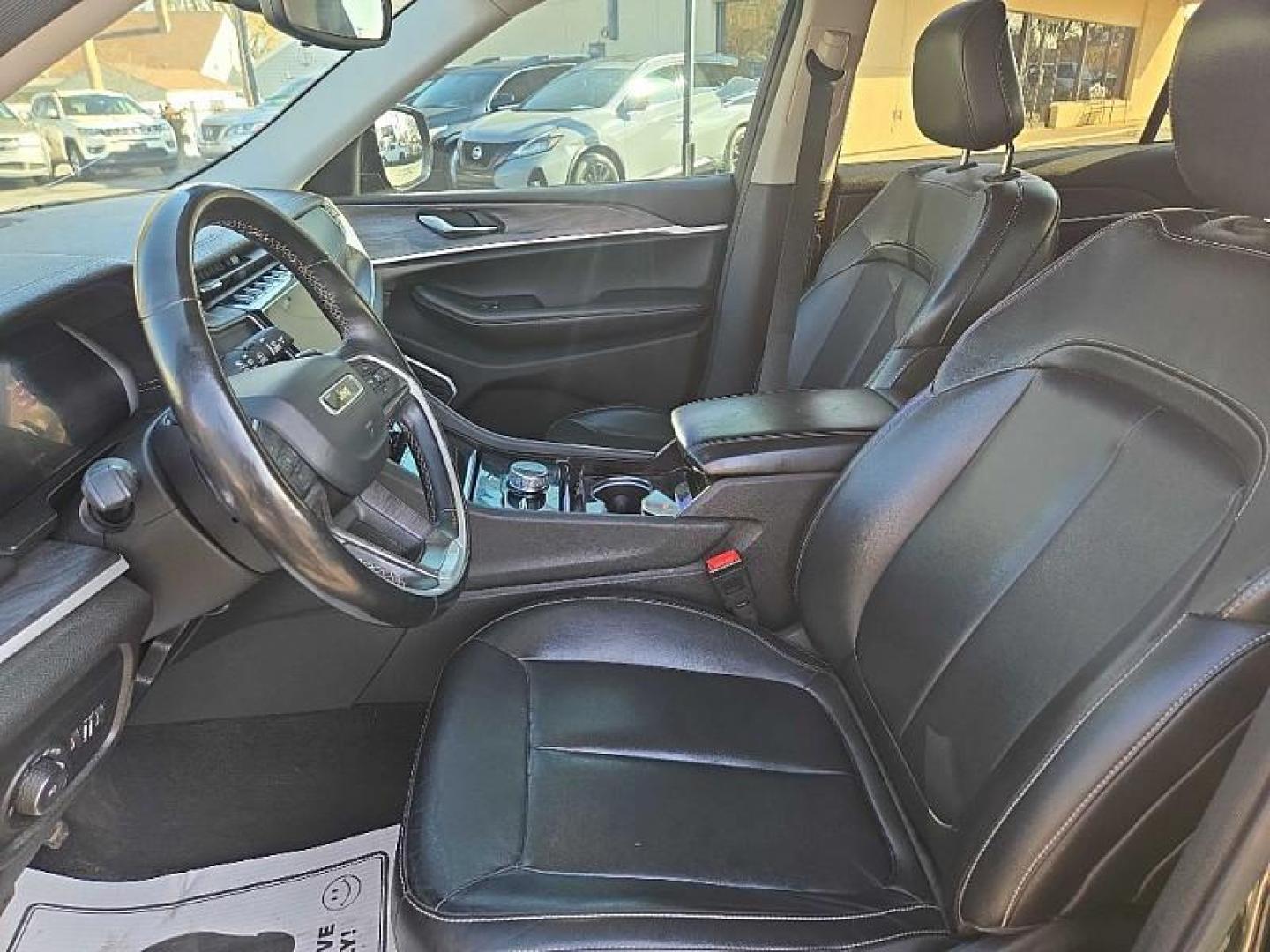 2021 BLACK /BLACK Jeep Grand Cherokee Limited 4WD (1C4RJKBG2M8) with an 3.6L V6 DOHC 24V engine, 8A transmission, located at 3304 Woodville Road, Northwood, OH, 43619, (419) 210-8019, 41.612694, -83.480743 - Your #1 Destination for Auto Loans and mdash;No Matter Your Credit!At our dealership, we believe everyone deserves the opportunity to drive their dream car and mdash;whether you have good credit, bad credit, or no credit at all. With a wide selection of hundreds of cars, trucks, and SUVs, you'll fin - Photo#8