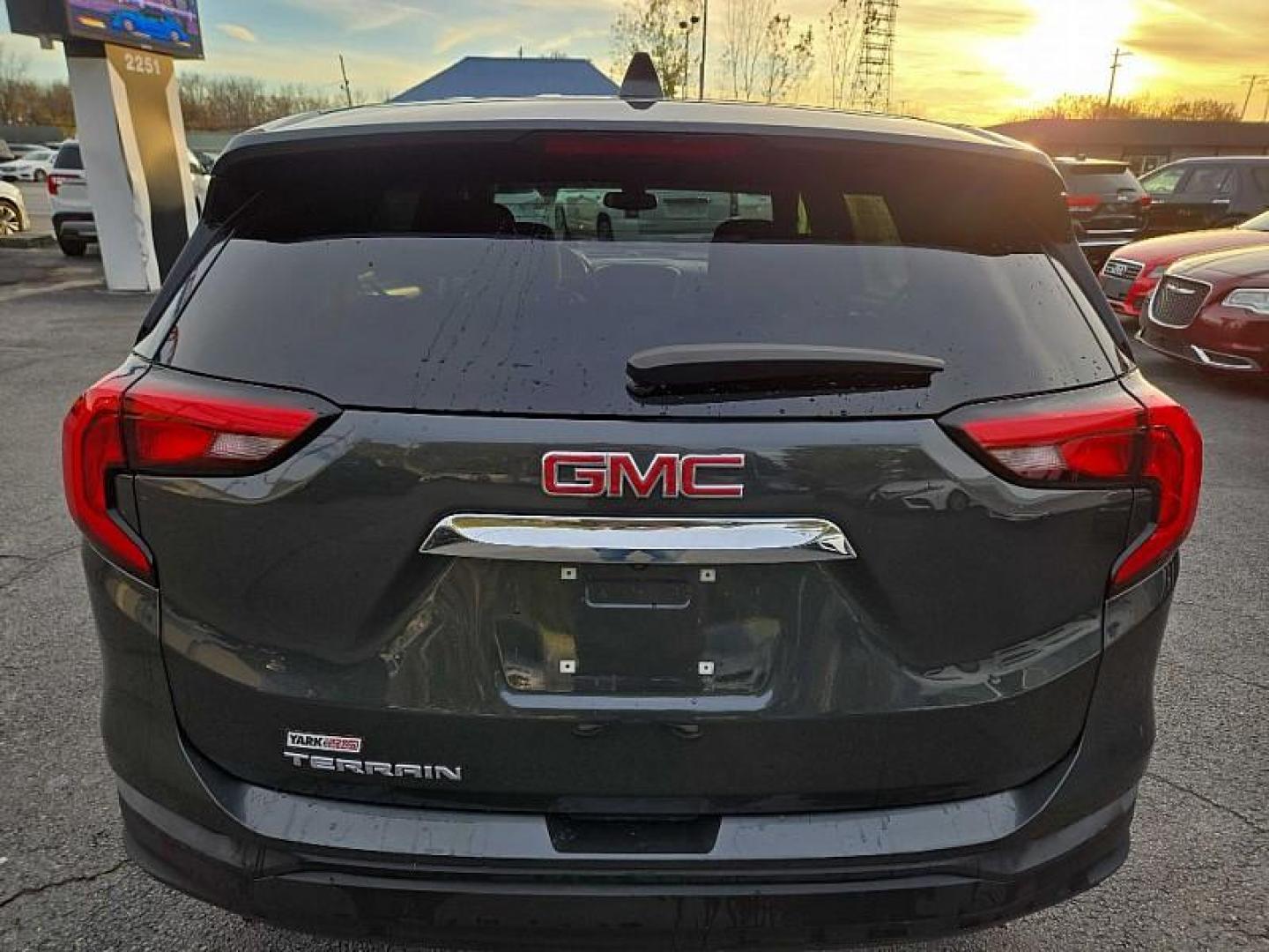 2020 GRAY /BLACK GMC Terrain SLE (3GKALMEV8LL) with an 1.4L L4 DOHC 16V TURBO engine, 6A transmission, located at 3304 Woodville Road, Northwood, OH, 43619, (419) 210-8019, 41.612694, -83.480743 - Your #1 Destination for Auto Loans and mdash;No Matter Your Credit!At our dealership, we believe everyone deserves the opportunity to drive their dream car and mdash;whether you have good credit, bad credit, or no credit at all. With a wide selection of hundreds of cars, trucks, and SUVs, you'll fin - Photo#0