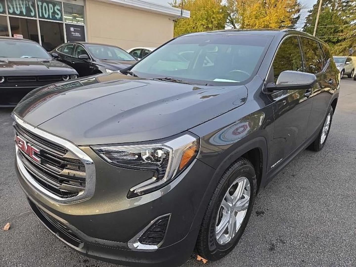 2020 GRAY /BLACK GMC Terrain SLE (3GKALMEV8LL) with an 1.4L L4 DOHC 16V TURBO engine, 6A transmission, located at 3304 Woodville Road, Northwood, OH, 43619, (419) 210-8019, 41.612694, -83.480743 - Your #1 Destination for Auto Loans and mdash;No Matter Your Credit!At our dealership, we believe everyone deserves the opportunity to drive their dream car and mdash;whether you have good credit, bad credit, or no credit at all. With a wide selection of hundreds of cars, trucks, and SUVs, you'll fin - Photo#4