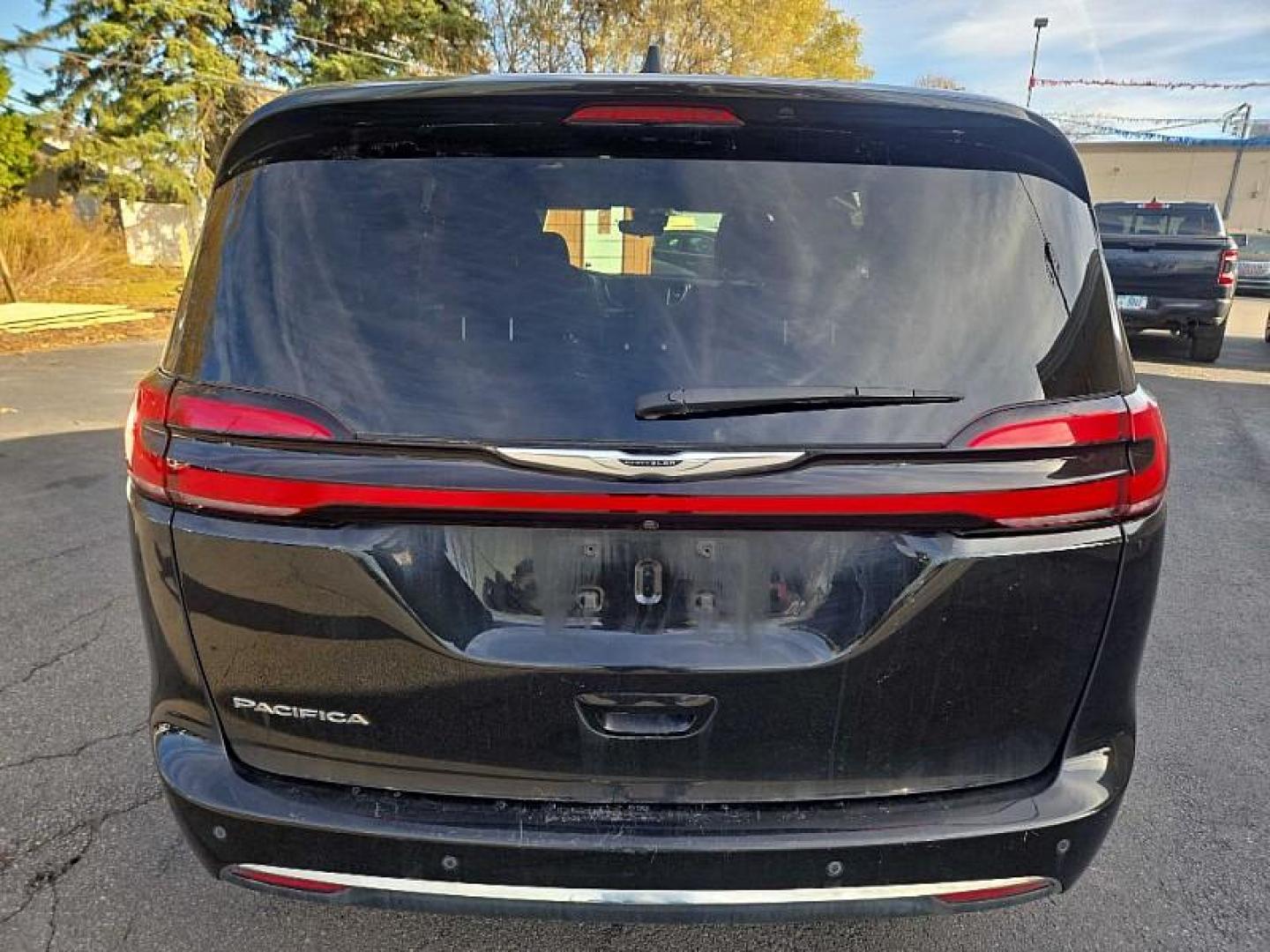 2024 BLACK /BLACK Chrysler Pacifica Touring (2C4RC1FG3RR) with an 3.6L V6 DOHC 24V engine, 9A transmission, located at 3304 Woodville Road, Northwood, OH, 43619, (419) 210-8019, 41.612694, -83.480743 - Your #1 Destination for Auto Loans and mdash;No Matter Your Credit!At our dealership, we believe everyone deserves the opportunity to drive their dream car and mdash;whether you have good credit, bad credit, or no credit at all. With a wide selection of hundreds of cars, trucks, and SUVs, you'll fin - Photo#3