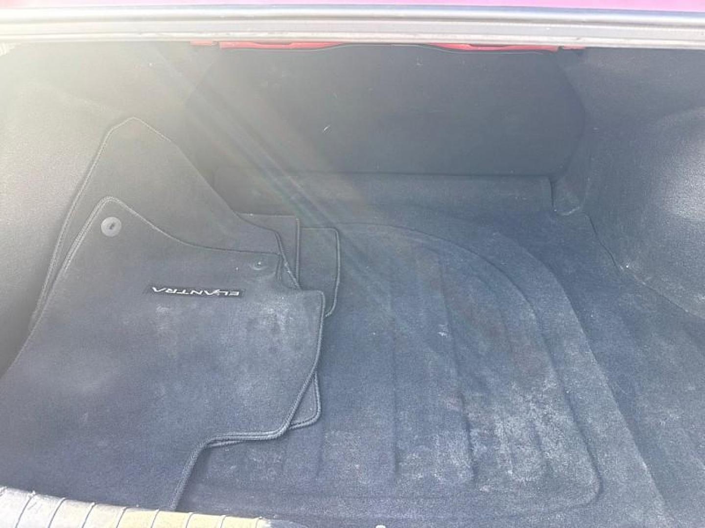 2021 RED /GRAY Hyundai Elantra SEL (KMHLS4AG1MU) with an 1.6L L4 DOHC 16V engine, 6A transmission, located at 3304 Woodville Road, Northwood, OH, 43619, (419) 210-8019, 41.612694, -83.480743 - Your #1 Destination for Auto Loans and mdash;No Matter Your Credit!At our dealership, we believe everyone deserves the opportunity to drive their dream car and mdash;whether you have good credit, bad credit, or no credit at all. With a wide selection of hundreds of cars, trucks, and SUVs, you'll fin - Photo#12