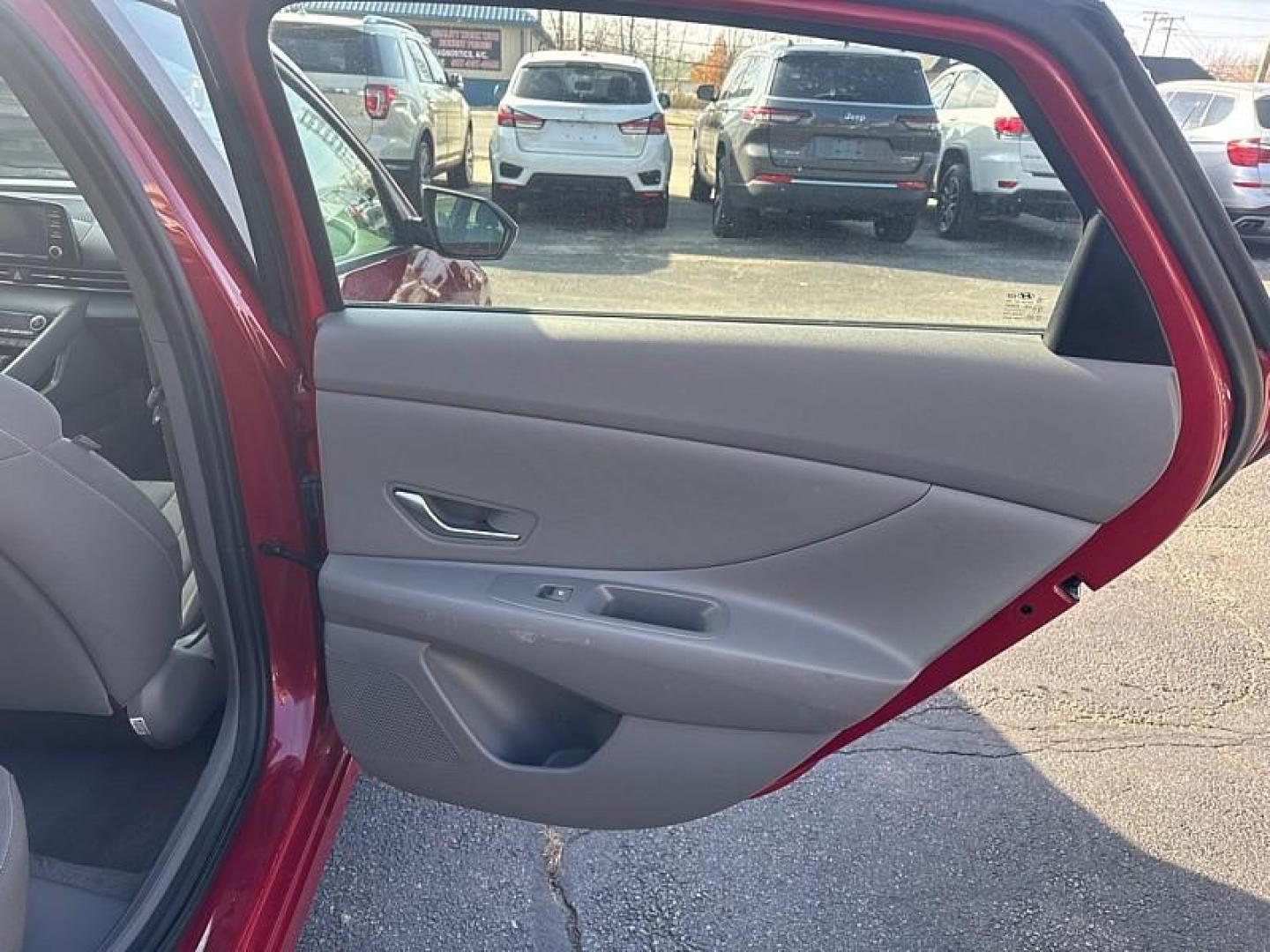 2021 RED /GRAY Hyundai Elantra SEL (KMHLS4AG1MU) with an 1.6L L4 DOHC 16V engine, 6A transmission, located at 3304 Woodville Road, Northwood, OH, 43619, (419) 210-8019, 41.612694, -83.480743 - Your #1 Destination for Auto Loans and mdash;No Matter Your Credit!At our dealership, we believe everyone deserves the opportunity to drive their dream car and mdash;whether you have good credit, bad credit, or no credit at all. With a wide selection of hundreds of cars, trucks, and SUVs, you'll fin - Photo#13