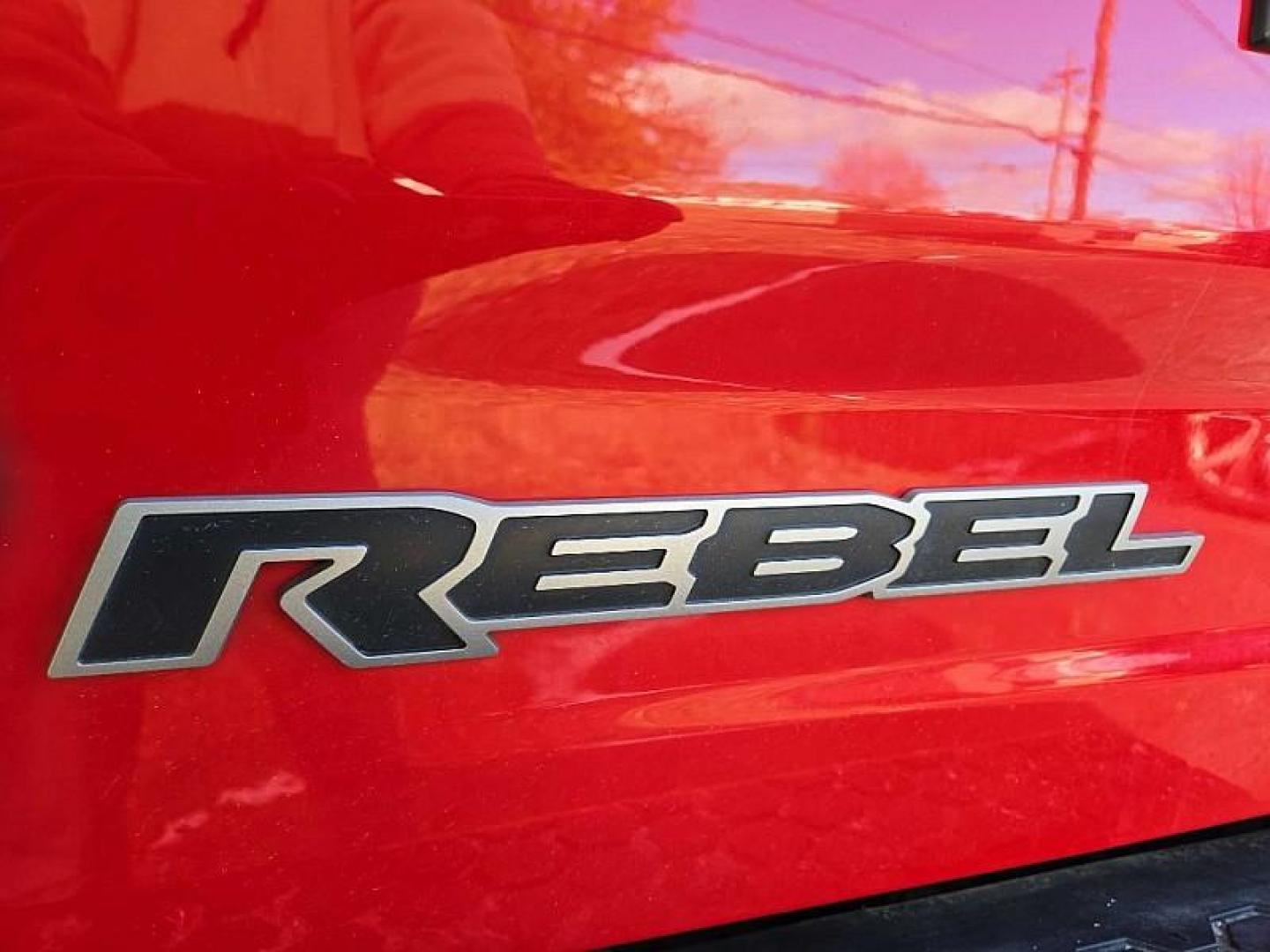 2015 RED /BLACK and RED RAM 1500 Rebel Crew Cab SWB 4WD (1C6RR7YTXFS) with an 5.7L V8 OHV 16V engine, 6A transmission, located at 3304 Woodville Road, Northwood, OH, 43619, (419) 210-8019, 41.612694, -83.480743 - Your #1 Destination for Auto Loans and mdash;No Matter Your Credit!At our dealership, we believe everyone deserves the opportunity to drive their dream car and mdash;whether you have good credit, bad credit, or no credit at all. With a wide selection of hundreds of cars, trucks, and SUVs, you'll fin - Photo#16