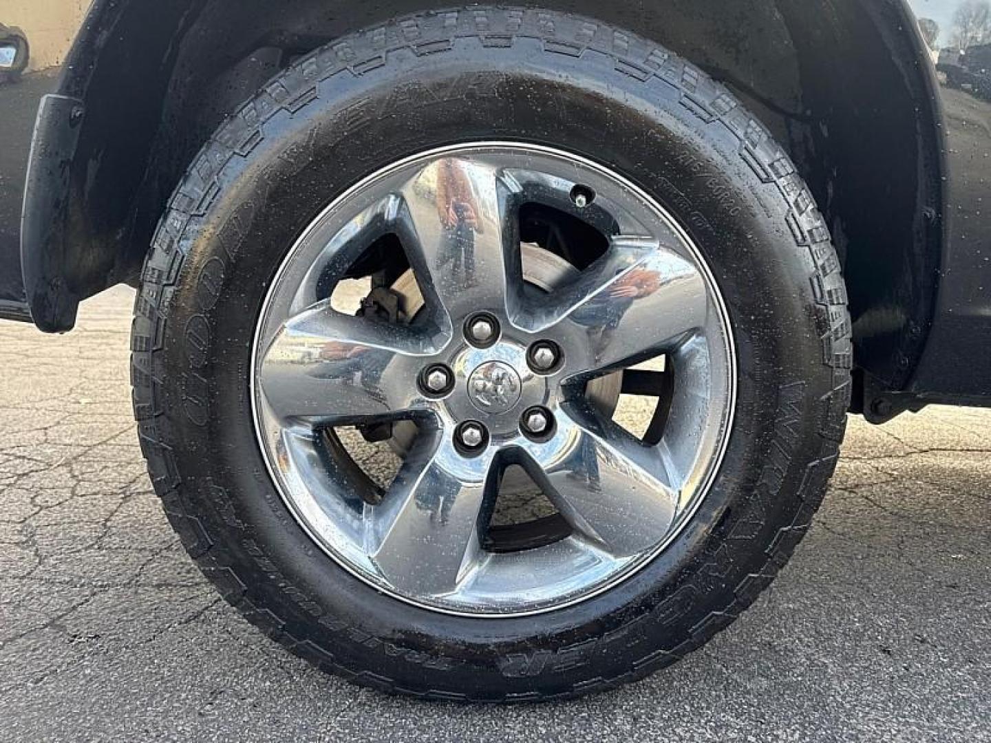 2016 BLACK /BLACK RAM 1500 SLT Quad Cab 2WD (1C6RR6GT0GS) with an 5.7L V8 OHV 16V engine, 6A transmission, located at 3304 Woodville Road, Northwood, OH, 43619, (419) 210-8019, 41.612694, -83.480743 - Your #1 Destination for Auto Loans and mdash;No Matter Your Credit!At our dealership, we believe everyone deserves the opportunity to drive their dream car and mdash;whether you have good credit, bad credit, or no credit at all. With a wide selection of hundreds of cars, trucks, and SUVs, you'll fin - Photo#18