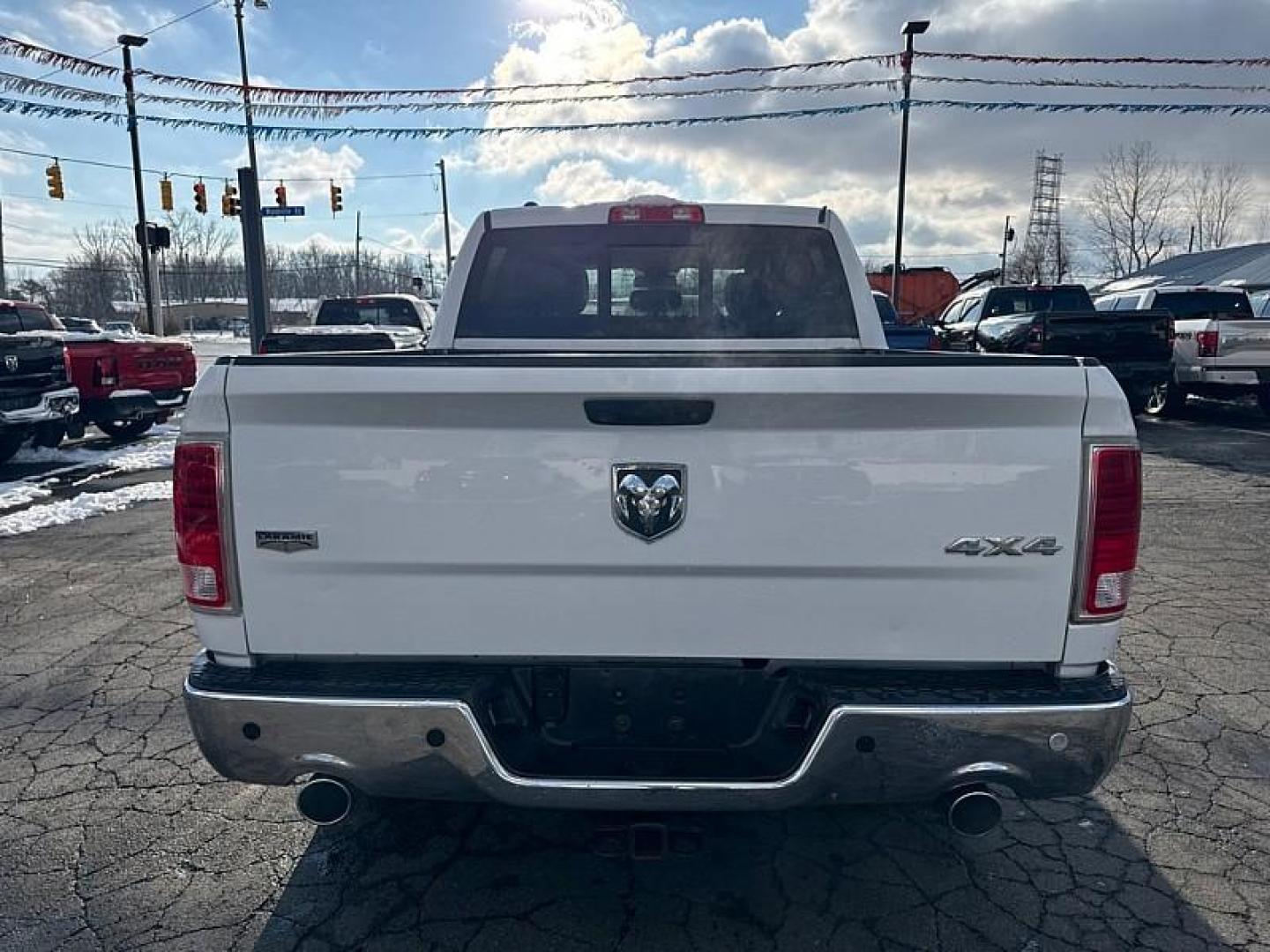 2014 WHITE /TAN/BROWN RAM 1500 Laramie Crew Cab SWB 4WD (1C6RR7NT7ES) with an 5.7L V8 OHV 16V engine, 6-Speed Automatic transmission, located at 3304 Woodville Road, Northwood, OH, 43619, (419) 210-8019, 41.612694, -83.480743 - Photo#3
