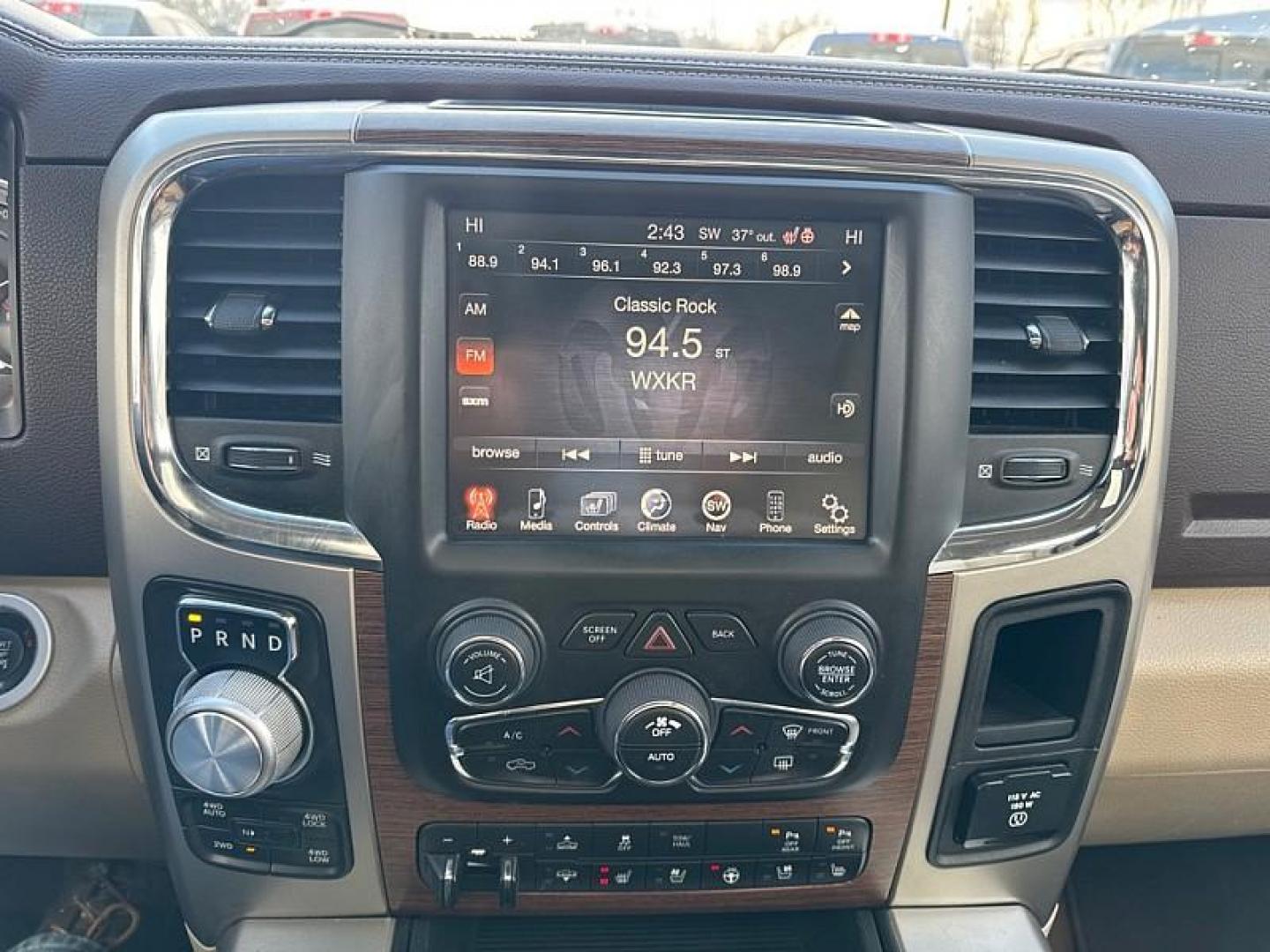 2014 WHITE /TAN/BROWN RAM 1500 Laramie Crew Cab SWB 4WD (1C6RR7NT7ES) with an 5.7L V8 OHV 16V engine, 6-Speed Automatic transmission, located at 3304 Woodville Road, Northwood, OH, 43619, (419) 210-8019, 41.612694, -83.480743 - Photo#20