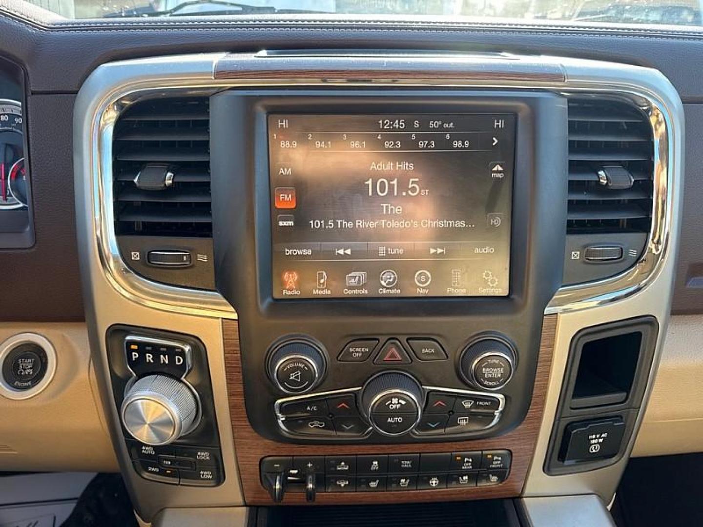 2014 WHITE /TAN/BROWN RAM 1500 Laramie Crew Cab SWB 4WD (1C6RR7NT7ES) with an 5.7L V8 OHV 16V engine, 6-Speed Automatic transmission, located at 3304 Woodville Road, Northwood, OH, 43619, (419) 210-8019, 41.612694, -83.480743 - Photo#37