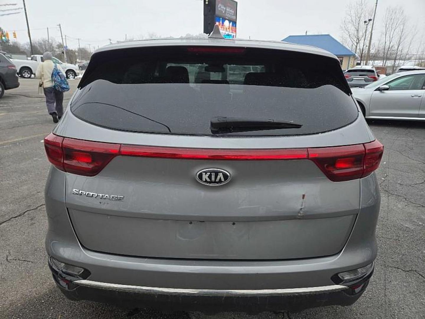 2020 GRAY /GRAY Kia Sportage LX FWD (KNDPM3AC5L7) with an 2.4L V6 DOHC 24V engine, 6A transmission, located at 3304 Woodville Road, Northwood, OH, 43619, (419) 210-8019, 41.612694, -83.480743 - Photo#3