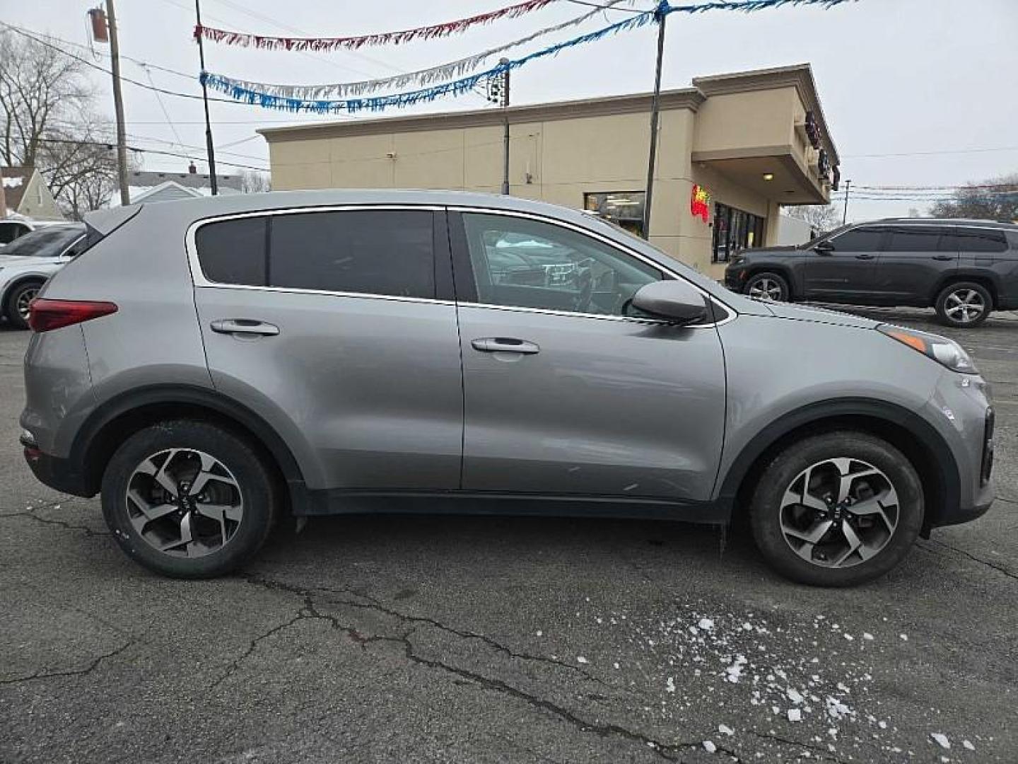 2020 GRAY /GRAY Kia Sportage LX FWD (KNDPM3AC5L7) with an 2.4L V6 DOHC 24V engine, 6A transmission, located at 3304 Woodville Road, Northwood, OH, 43619, (419) 210-8019, 41.612694, -83.480743 - Photo#5