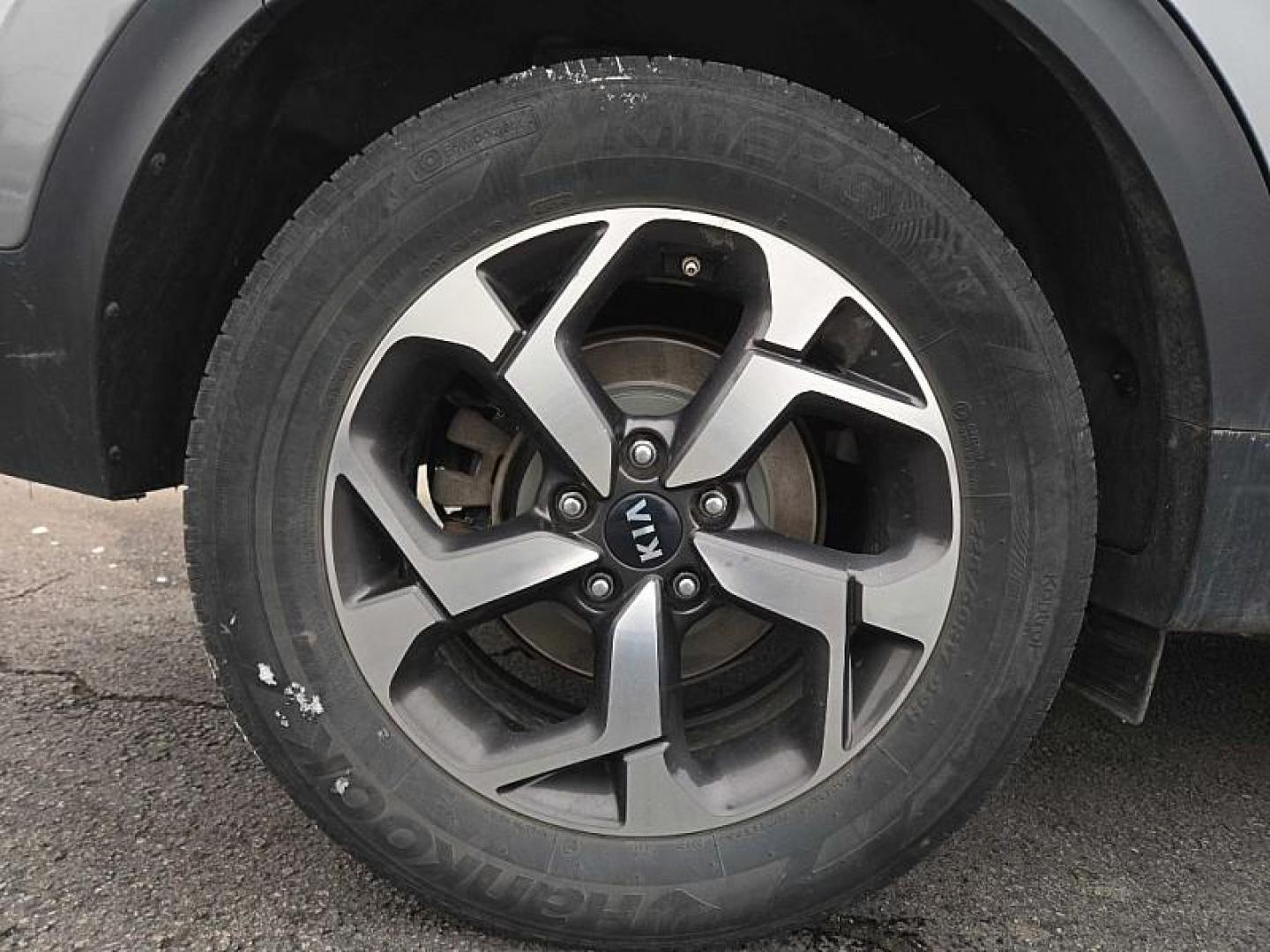 2020 GRAY /GRAY Kia Sportage LX FWD (KNDPM3AC5L7) with an 2.4L V6 DOHC 24V engine, 6A transmission, located at 3304 Woodville Road, Northwood, OH, 43619, (419) 210-8019, 41.612694, -83.480743 - Photo#17