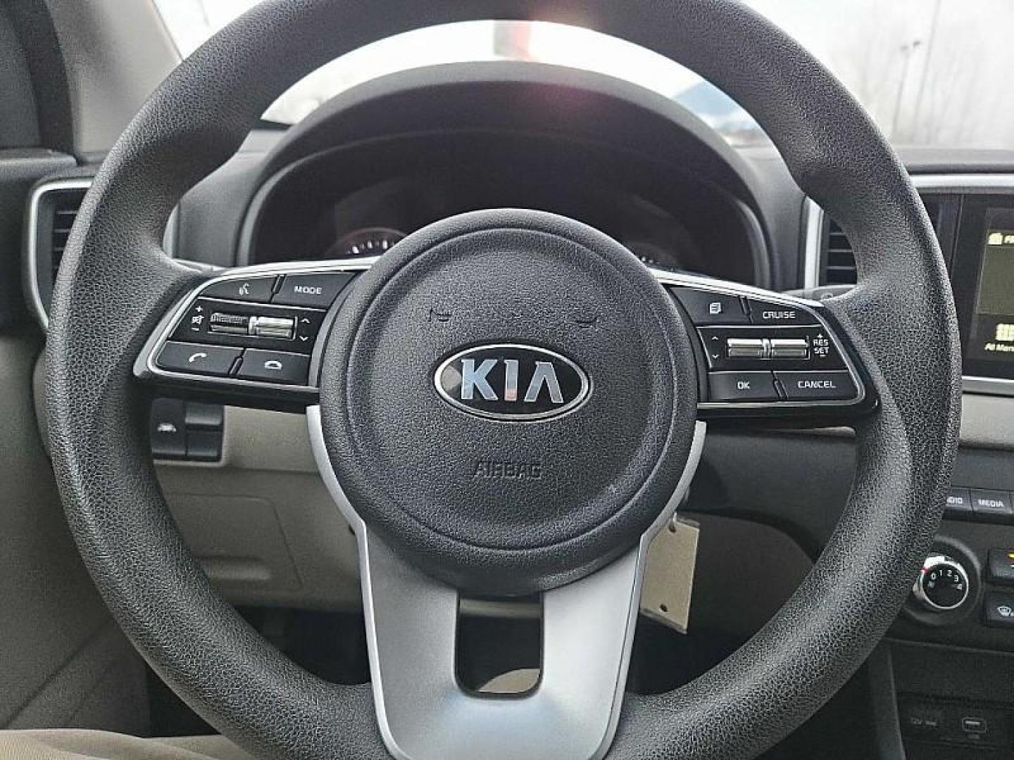 2020 GRAY /GRAY Kia Sportage LX FWD (KNDPM3AC5L7) with an 2.4L V6 DOHC 24V engine, 6A transmission, located at 3304 Woodville Road, Northwood, OH, 43619, (419) 210-8019, 41.612694, -83.480743 - Photo#18