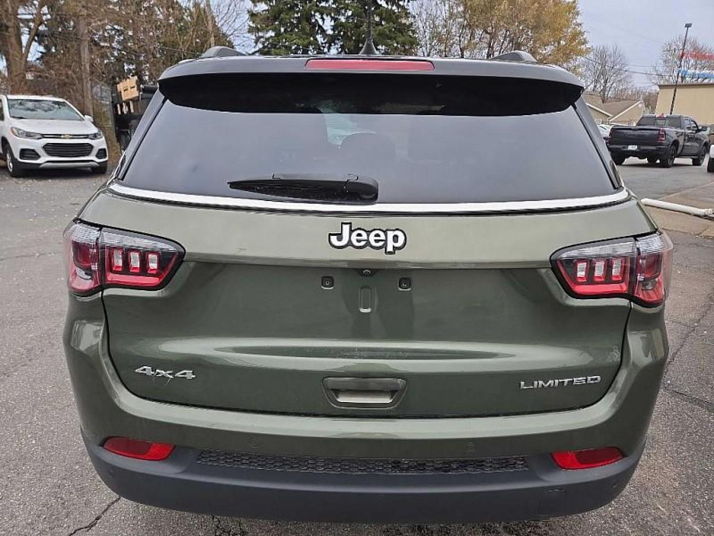 2021 GREEN /BLACK Jeep Compass Limited 4WD (3C4NJDCB2MT) with an 2.4L L4 DOHC 16V engine, CVT transmission, located at 3304 Woodville Road, Northwood, OH, 43619, (419) 210-8019, 41.612694, -83.480743 - Your #1 Destination for Auto Loans and mdash;No Matter Your Credit!At our dealership, we believe everyone deserves the opportunity to drive their dream car and mdash;whether you have good credit, bad credit, or no credit at all. With a wide selection of hundreds of cars, trucks, and SUVs, you'll fin - Photo#3