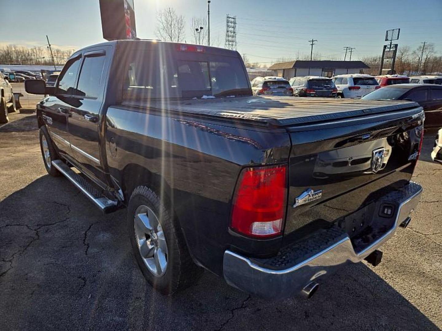 2016 BLACK /BLACK RAM 1500 SLT Crew Cab SWB 4WD (1C6RR7LMXGS) with an 3.0L V6 DIESEL engine, 6A transmission, located at 3304 Woodville Road, Northwood, OH, 43619, (419) 210-8019, 41.612694, -83.480743 - Photo#2