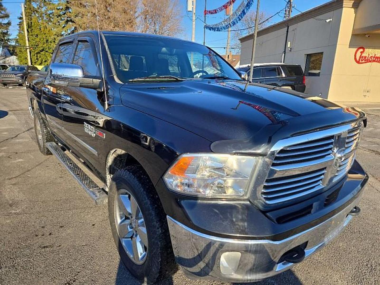 2016 BLACK /BLACK RAM 1500 SLT Crew Cab SWB 4WD (1C6RR7LMXGS) with an 3.0L V6 DIESEL engine, 6A transmission, located at 3304 Woodville Road, Northwood, OH, 43619, (419) 210-8019, 41.612694, -83.480743 - Photo#6