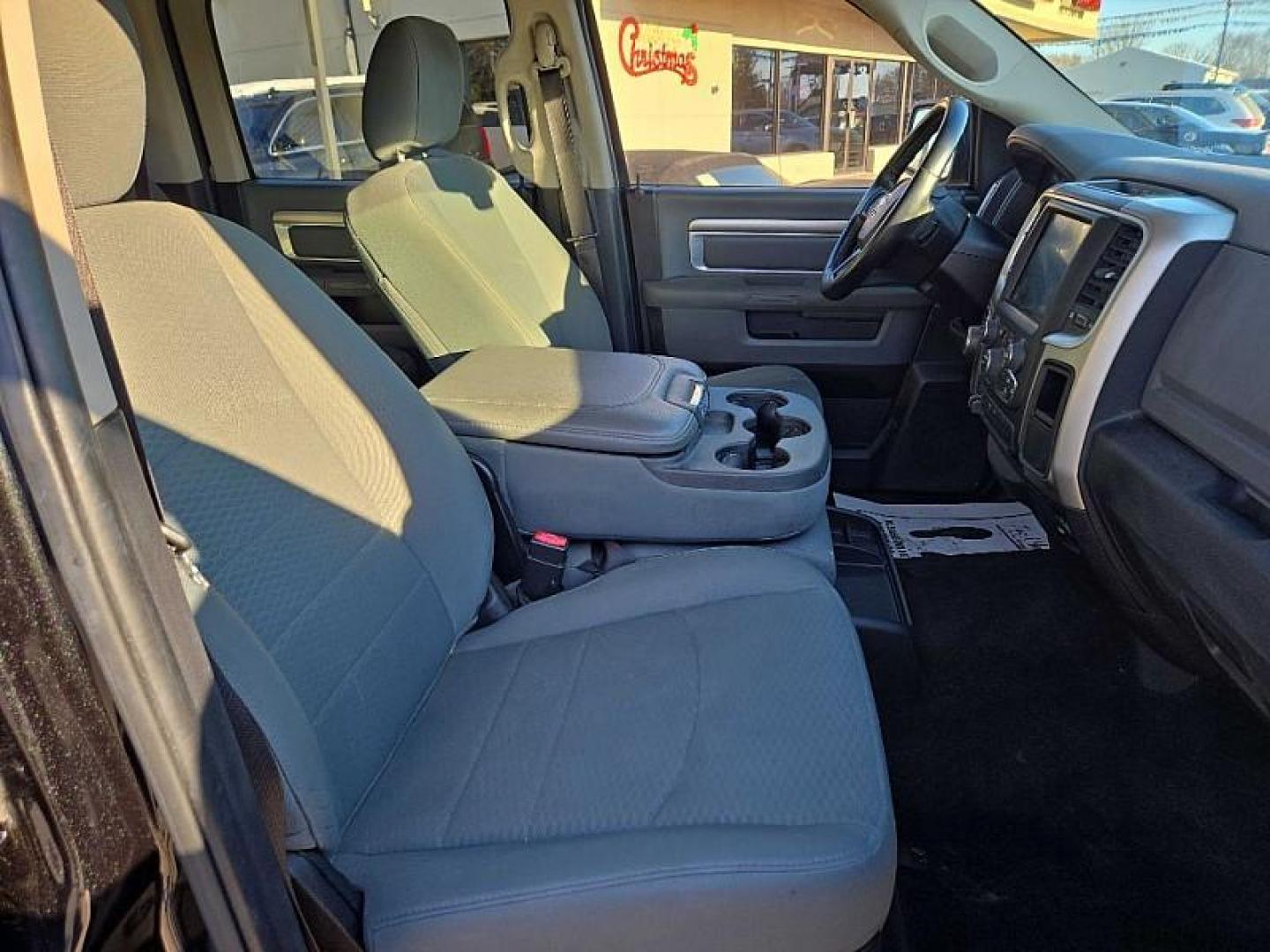 2016 BLACK /BLACK RAM 1500 SLT Crew Cab SWB 4WD (1C6RR7LMXGS) with an 3.0L V6 DIESEL engine, 6A transmission, located at 3304 Woodville Road, Northwood, OH, 43619, (419) 210-8019, 41.612694, -83.480743 - Photo#17