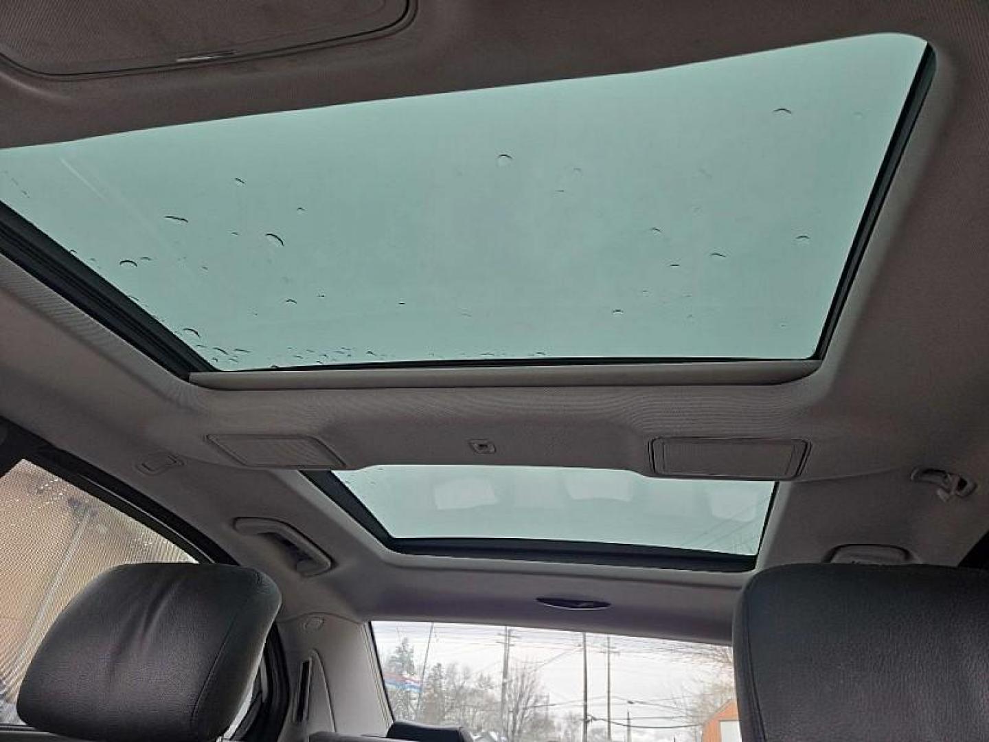 2013 WHITE /BLACK Mercedes-Benz S-Class S550 4-MATIC (WDDNG9EB3DA) with an 5.5L V8 DOHC 32V engine, 7-Speed Automatic transmission, located at 3304 Woodville Road, Northwood, OH, 43619, (419) 210-8019, 41.612694, -83.480743 - Your #1 Destination for Auto Loans and mdash;No Matter Your Credit!At our dealership, we believe everyone deserves the opportunity to drive their dream car and mdash;whether you have good credit, bad credit, or no credit at all. With a wide selection of hundreds of cars, trucks, and SUVs, you'll fin - Photo#21