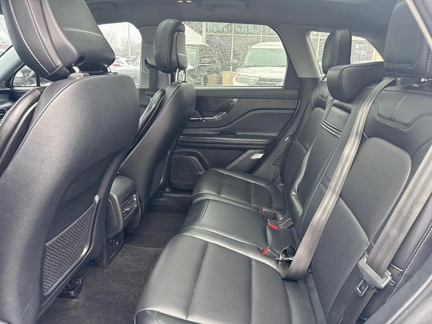 2020 SILVER /BLACK Lincoln Corsair Base AWD (5LMCJ1D9XLU) with an 2.0L L4 DOHC 16V engine, 8A transmission, located at 3304 Woodville Road, Northwood, OH, 43619, (419) 210-8019, 41.612694, -83.480743 - Your #1 Destination for Auto Loans and mdash;No Matter Your Credit!At our dealership, we believe everyone deserves the opportunity to drive their dream car and mdash;whether you have good credit, bad credit, or no credit at all. With a wide selection of hundreds of cars, trucks, and SUVs, you'll fin - Photo#11