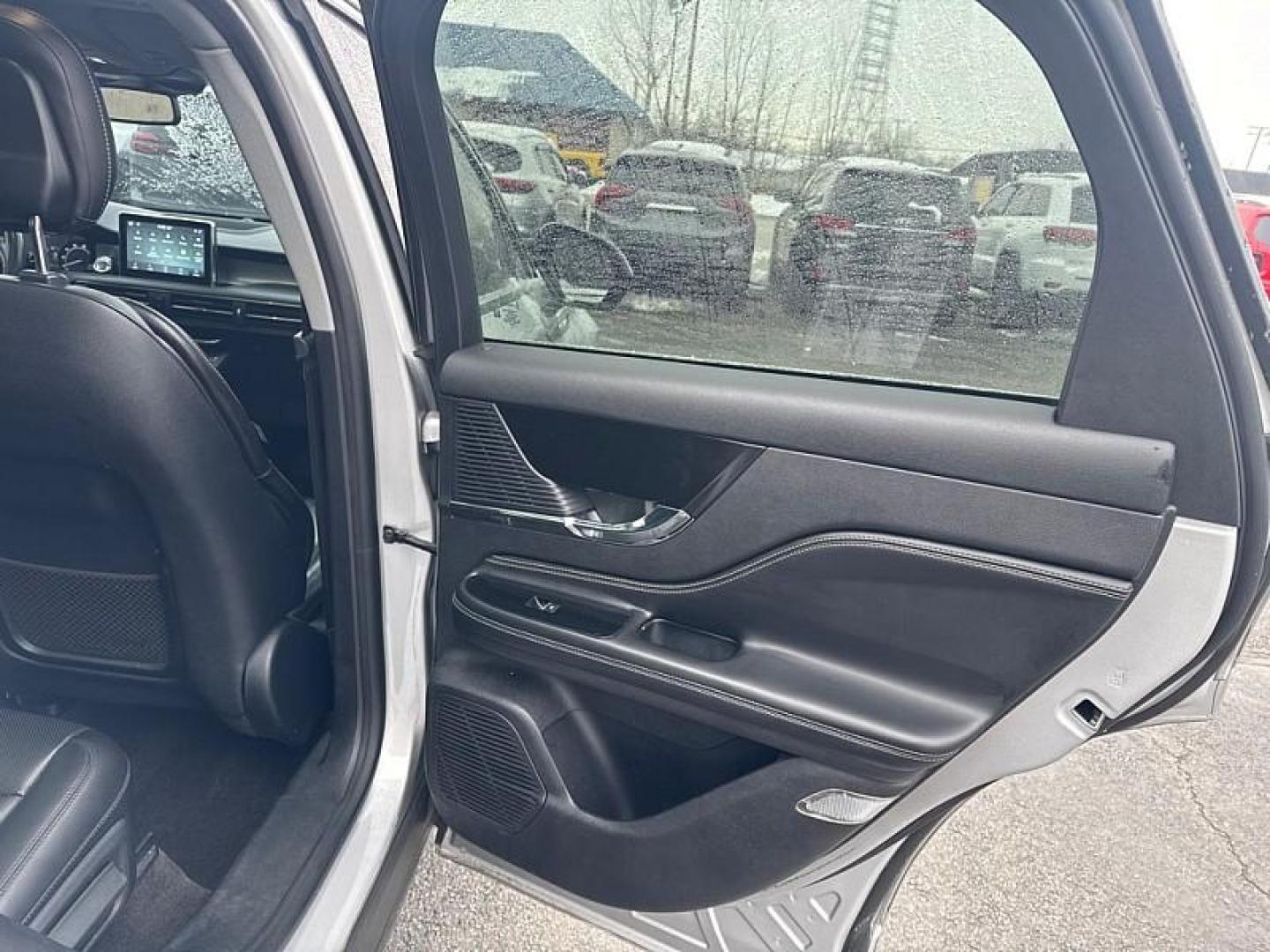 2020 SILVER /BLACK Lincoln Corsair Base AWD (5LMCJ1D9XLU) with an 2.0L L4 DOHC 16V engine, 8A transmission, located at 3304 Woodville Road, Northwood, OH, 43619, (419) 210-8019, 41.612694, -83.480743 - Your #1 Destination for Auto Loans and mdash;No Matter Your Credit!At our dealership, we believe everyone deserves the opportunity to drive their dream car and mdash;whether you have good credit, bad credit, or no credit at all. With a wide selection of hundreds of cars, trucks, and SUVs, you'll fin - Photo#12