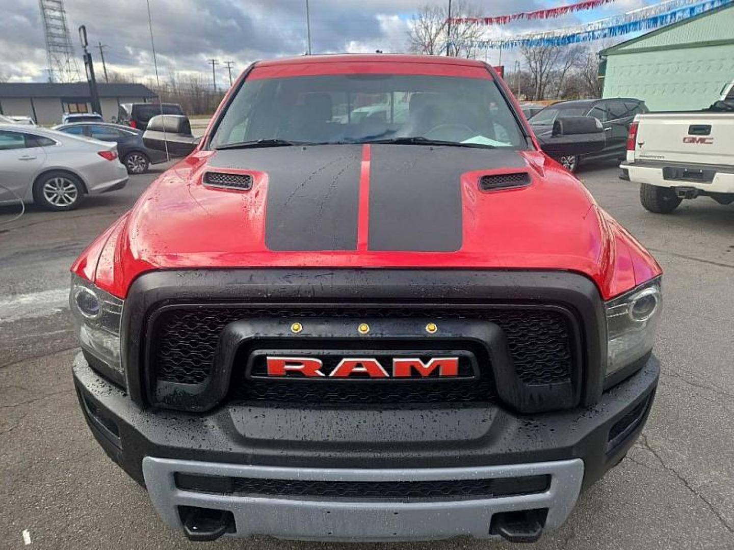 2016 RED /BLACK RAM 1500 Rebel Crew Cab SWB 4WD (1C6RR7YT2GS) with an 5.7L V8 OHV 16V engine, 6A transmission, located at 3304 Woodville Road, Northwood, OH, 43619, (419) 210-8019, 41.612694, -83.480743 - Your #1 Destination for Auto Loans and mdash;No Matter Your Credit!At our dealership, we believe everyone deserves the opportunity to drive their dream car and mdash;whether you have good credit, bad credit, or no credit at all. With a wide selection of hundreds of cars, trucks, and SUVs, you'll fin - Photo#7