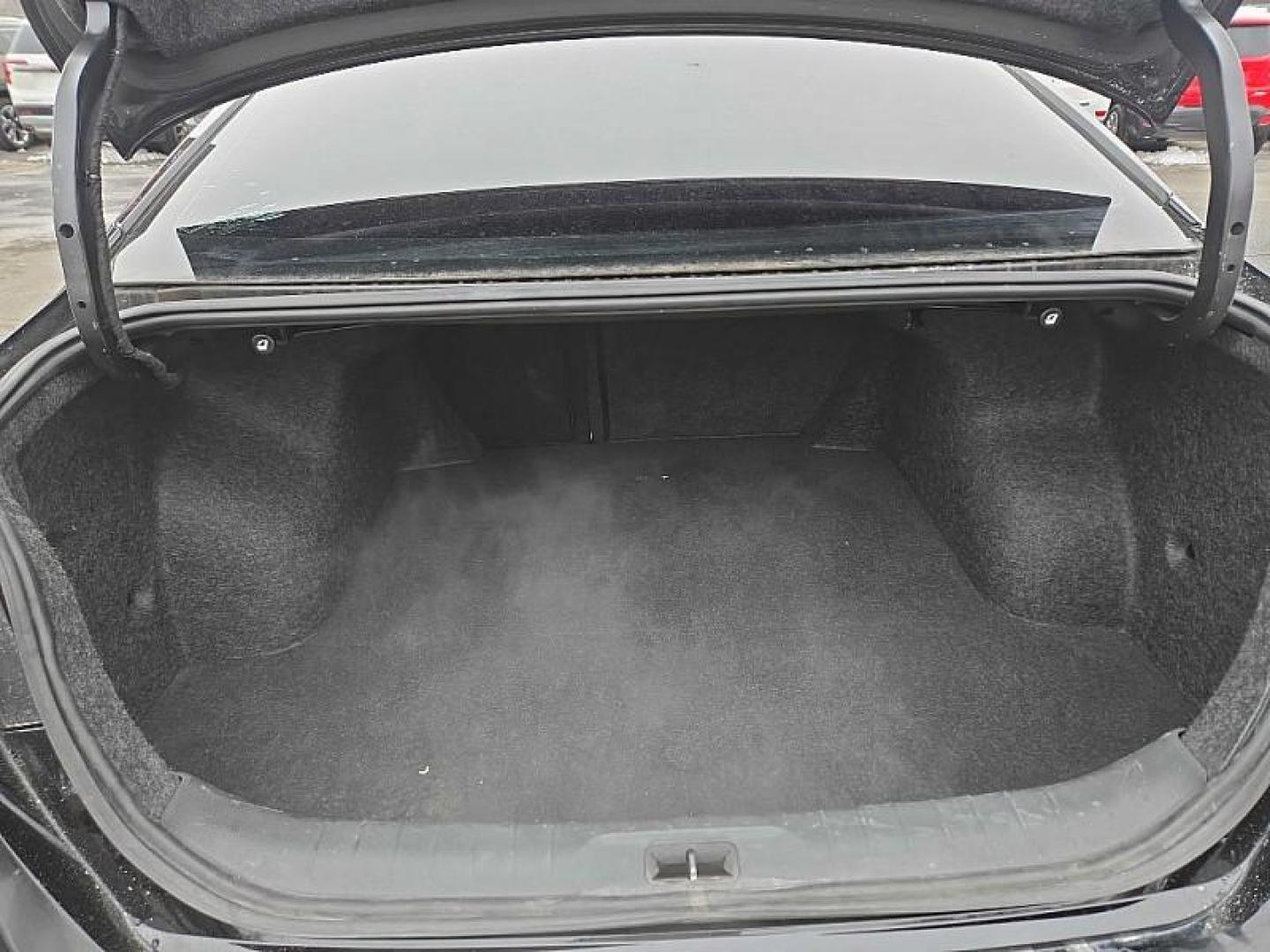 2019 BLACK /BLACK Nissan Altima 2.5 SV AWD (1N4BL4DW6KN) with an 2.5L L4 DOHC 16V engine, CVT transmission, located at 3304 Woodville Road, Northwood, OH, 43619, (419) 210-8019, 41.612694, -83.480743 - Your #1 Destination for Auto Loans and mdash;No Matter Your Credit!At our dealership, we believe everyone deserves the opportunity to drive their dream car and mdash;whether you have good credit, bad credit, or no credit at all. With a wide selection of hundreds of cars, trucks, and SUVs, you'll fin - Photo#12