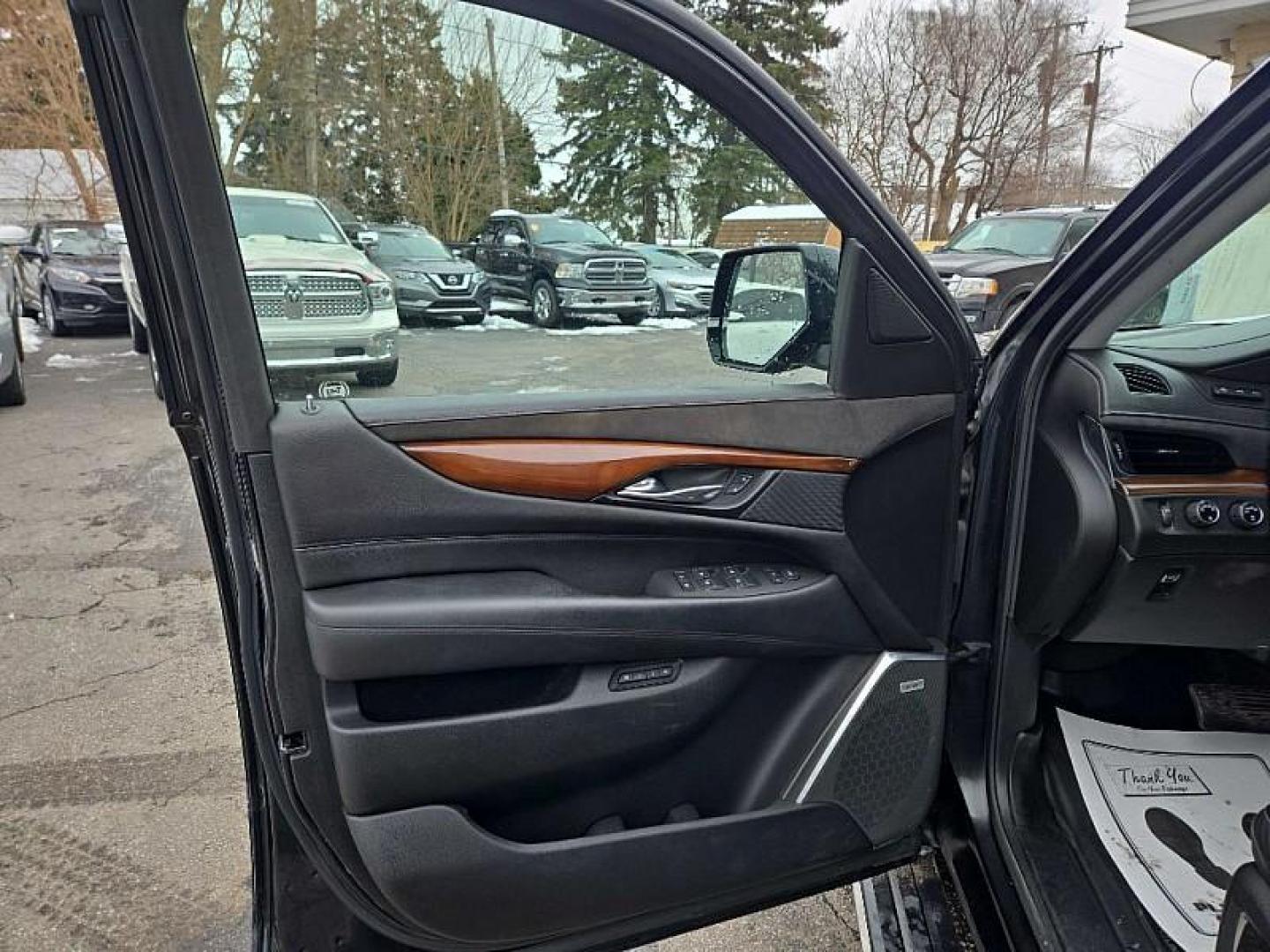 2017 BLACK /BLACK Cadillac Escalade ESV Premium 4WD (1GYS4JKJ1HR) with an 6.2L V8 OHV 16V FFV engine, 8A transmission, located at 3304 Woodville Road, Northwood, OH, 43619, (419) 210-8019, 41.612694, -83.480743 - Your #1 Destination for Auto Loans and mdash;No Matter Your Credit!At our dealership, we believe everyone deserves the opportunity to drive their dream car and mdash;whether you have good credit, bad credit, or no credit at all. With a wide selection of hundreds of cars, trucks, and SUVs, you'll fin - Photo#8