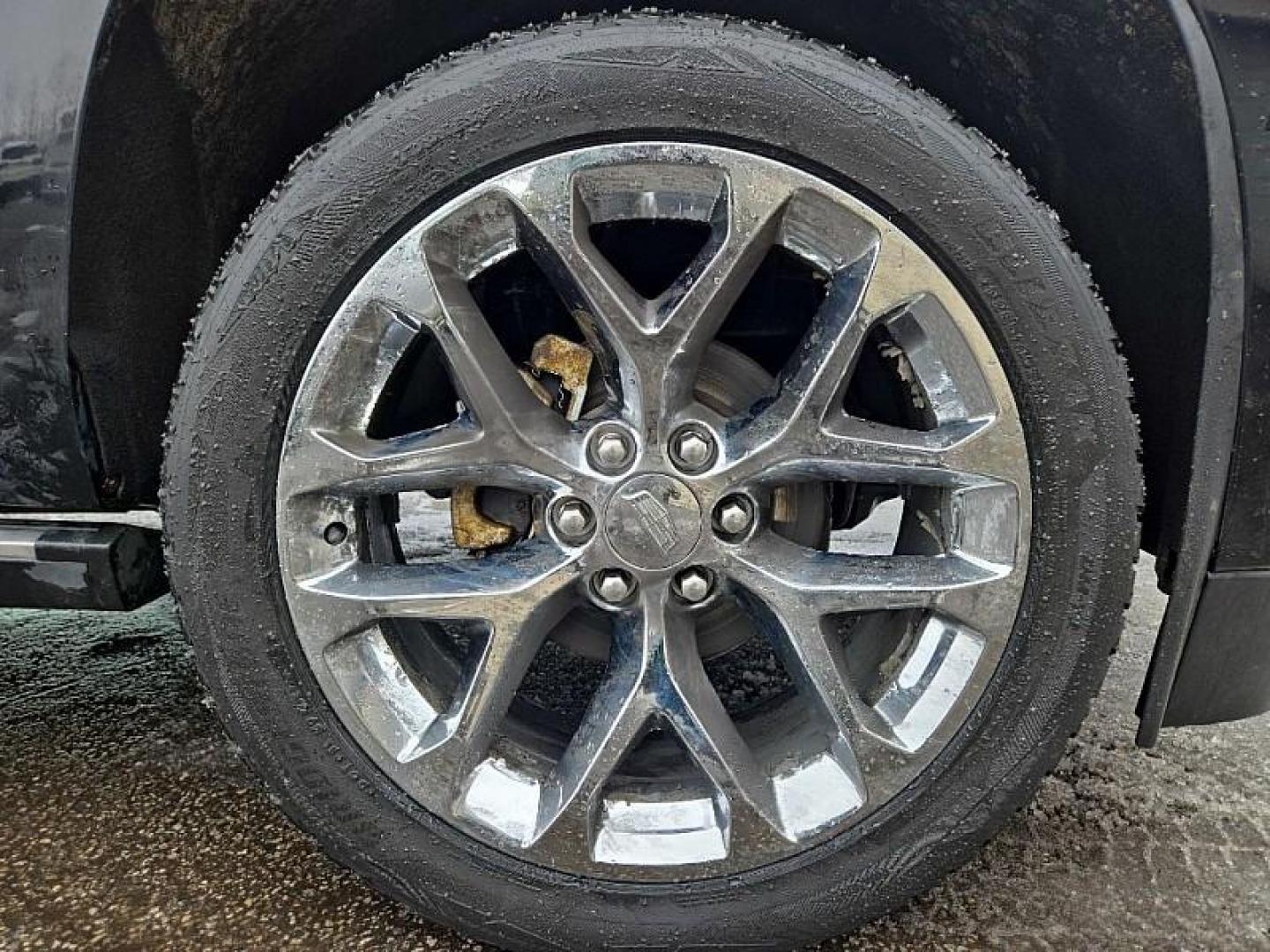 2017 BLACK /BLACK Cadillac Escalade ESV Premium 4WD (1GYS4JKJ1HR) with an 6.2L V8 OHV 16V FFV engine, 8A transmission, located at 3304 Woodville Road, Northwood, OH, 43619, (419) 210-8019, 41.612694, -83.480743 - Your #1 Destination for Auto Loans and mdash;No Matter Your Credit!At our dealership, we believe everyone deserves the opportunity to drive their dream car and mdash;whether you have good credit, bad credit, or no credit at all. With a wide selection of hundreds of cars, trucks, and SUVs, you'll fin - Photo#22