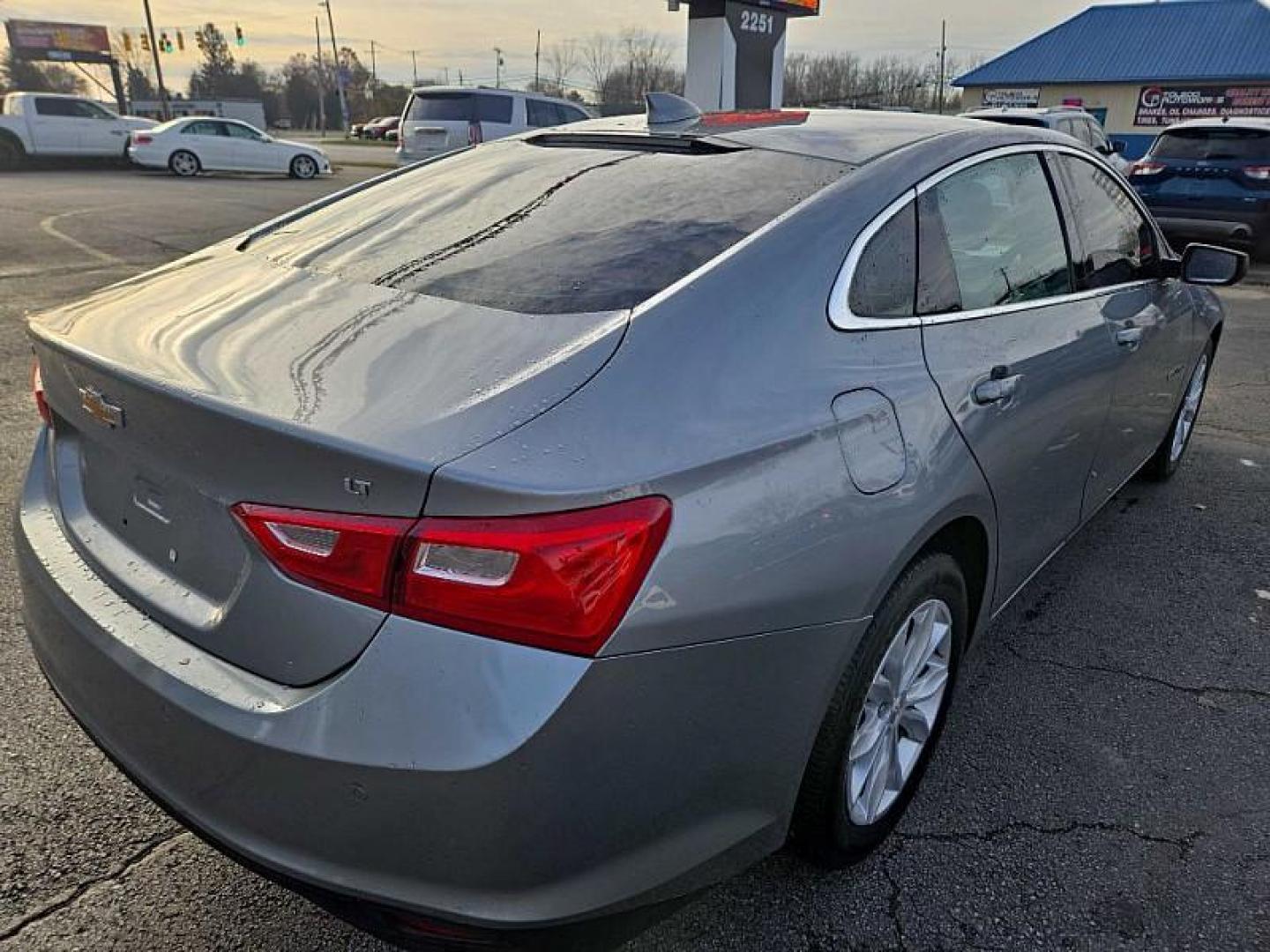 2024 GRAY /BLACK Chevrolet Malibu 1LT (1G1ZD5ST2RF) with an 1.5L L4 DOHC 16V engine, 6A transmission, located at 3304 Woodville Road, Northwood, OH, 43619, (419) 210-8019, 41.612694, -83.480743 - Photo#4
