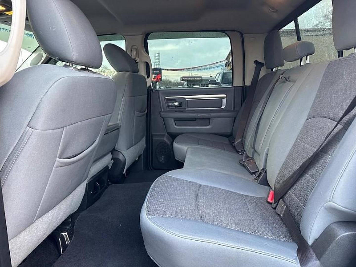 2015 GREEN /BLACK RAM 1500 SLT Crew Cab SWB 4WD (1C6RR7LT8FS) with an 5.7L V8 OHV 16V engine, 6-Speed Automatic transmission, located at 3304 Woodville Road, Northwood, OH, 43619, (419) 210-8019, 41.612694, -83.480743 - Photo#11