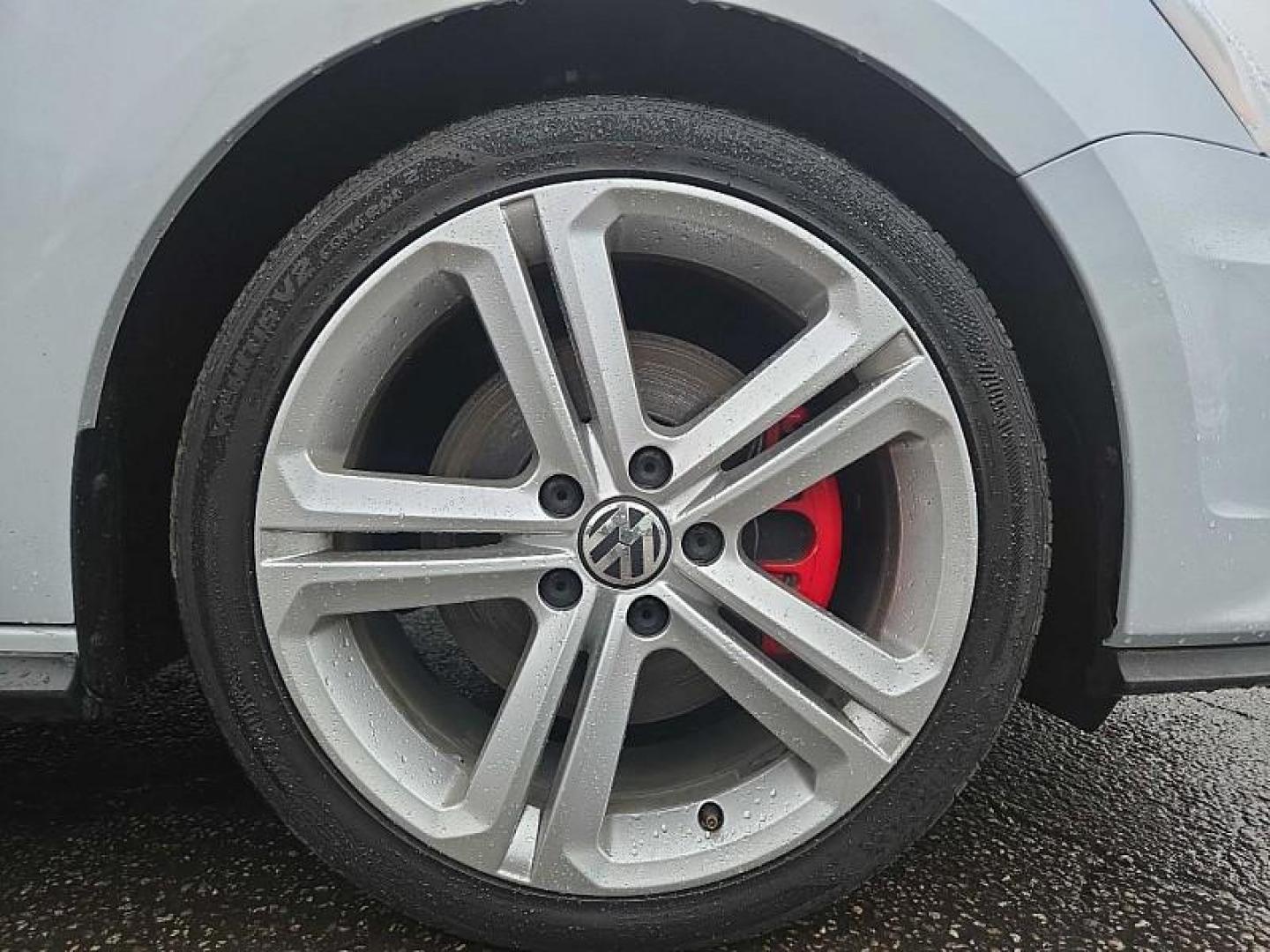 2017 WHITE /BLACK Volkswagen Jetta 2.0T GLI 6A (3VW4T7AJ9HM) with an 2.0L L4 DOHC 16V TURBO engine, 6A transmission, located at 3304 Woodville Road, Northwood, OH, 43619, (419) 210-8019, 41.612694, -83.480743 - Your #1 Destination for Auto Loans and mdash;No Matter Your Credit!At our dealership, we believe everyone deserves the opportunity to drive their dream car and mdash;whether you have good credit, bad credit, or no credit at all. With a wide selection of hundreds of cars, trucks, and SUVs, you'll fin - Photo#17