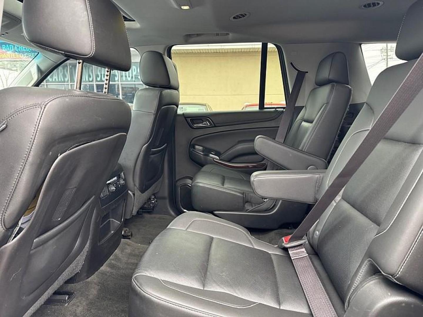 2015 PURPLE /BLACK GMC Yukon SLT 4WD (1GKS2BKC0FR) with an 5.3L V8 OHV 16V FFV engine, 6-Speed Automatic transmission, located at 3304 Woodville Road, Northwood, OH, 43619, (419) 210-8019, 41.612694, -83.480743 - Your #1 Destination for Auto Loans and mdash;No Matter Your Credit!At our dealership, we believe everyone deserves the opportunity to drive their dream car and mdash;whether you have good credit, bad credit, or no credit at all. With a wide selection of hundreds of cars, trucks, and SUVs, you'll fin - Photo#11