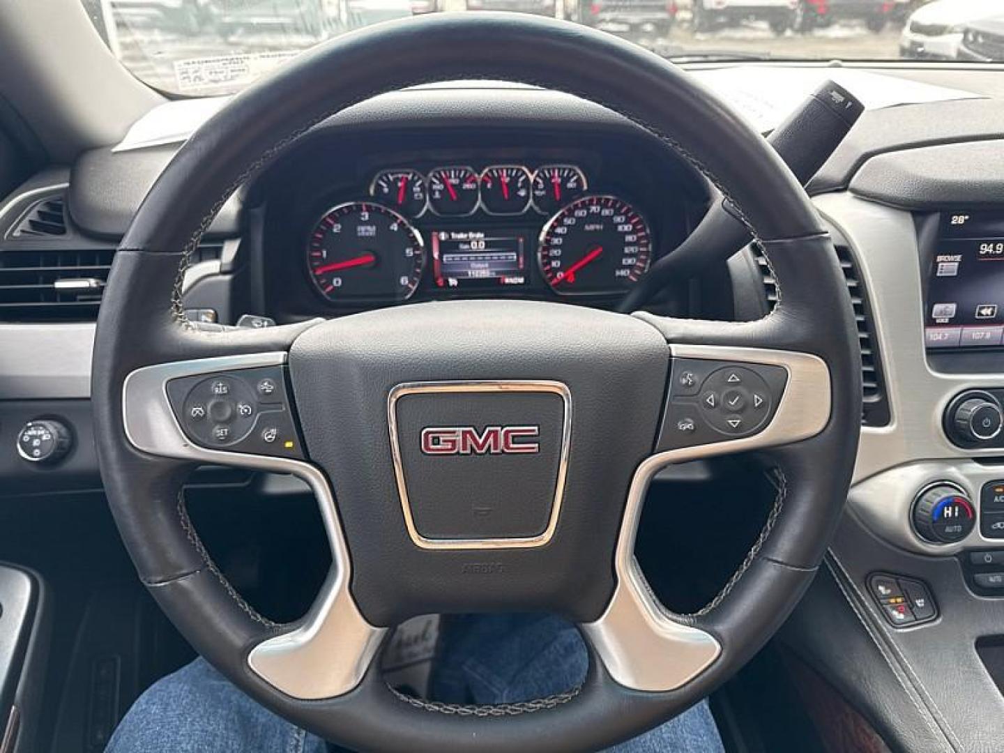 2015 PURPLE /BLACK GMC Yukon SLT 4WD (1GKS2BKC0FR) with an 5.3L V8 OHV 16V FFV engine, 6-Speed Automatic transmission, located at 3304 Woodville Road, Northwood, OH, 43619, (419) 210-8019, 41.612694, -83.480743 - Your #1 Destination for Auto Loans and mdash;No Matter Your Credit!At our dealership, we believe everyone deserves the opportunity to drive their dream car and mdash;whether you have good credit, bad credit, or no credit at all. With a wide selection of hundreds of cars, trucks, and SUVs, you'll fin - Photo#21