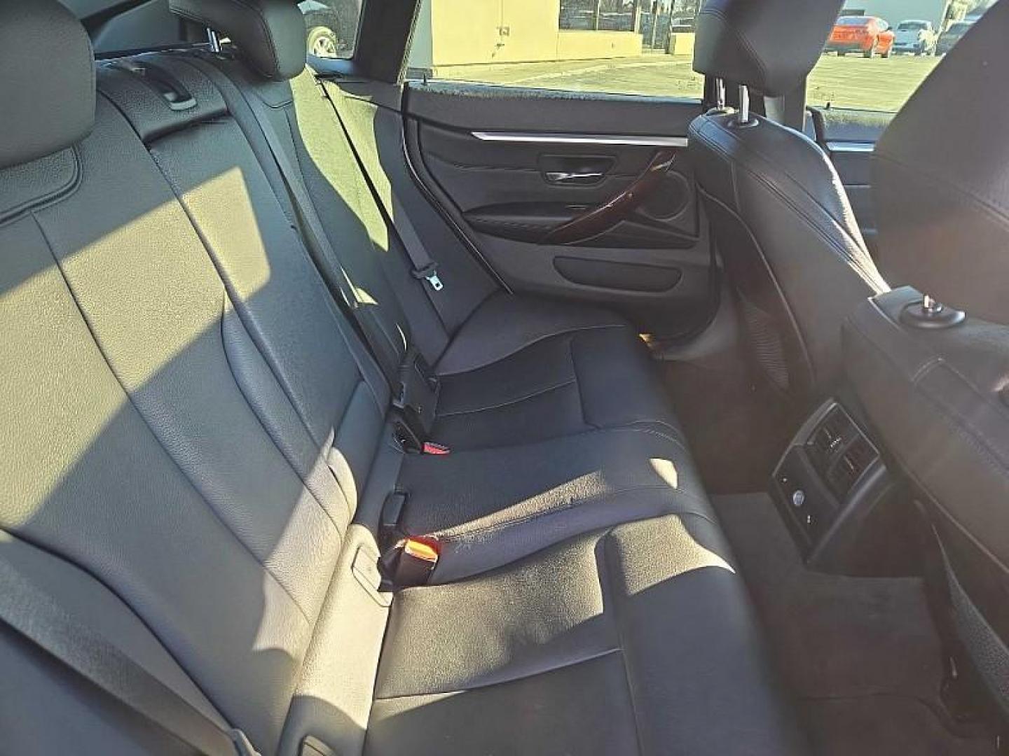 2017 WHITE /BLACK BMW 4-Series Gran Coupe 430i xDrive (WBA4F9C30HG) with an 2.0L L4 DOHC 16V engine, 8A transmission, located at 3304 Woodville Road, Northwood, OH, 43619, (419) 210-8019, 41.612694, -83.480743 - Photo#14