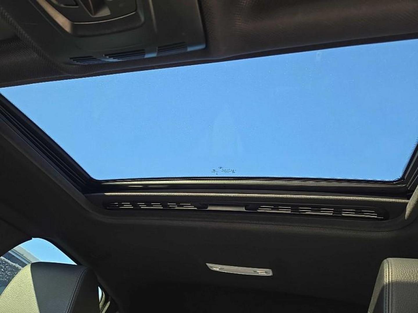 2017 WHITE /BLACK BMW 4-Series Gran Coupe 430i xDrive (WBA4F9C30HG) with an 2.0L L4 DOHC 16V engine, 8A transmission, located at 3304 Woodville Road, Northwood, OH, 43619, (419) 210-8019, 41.612694, -83.480743 - Photo#22