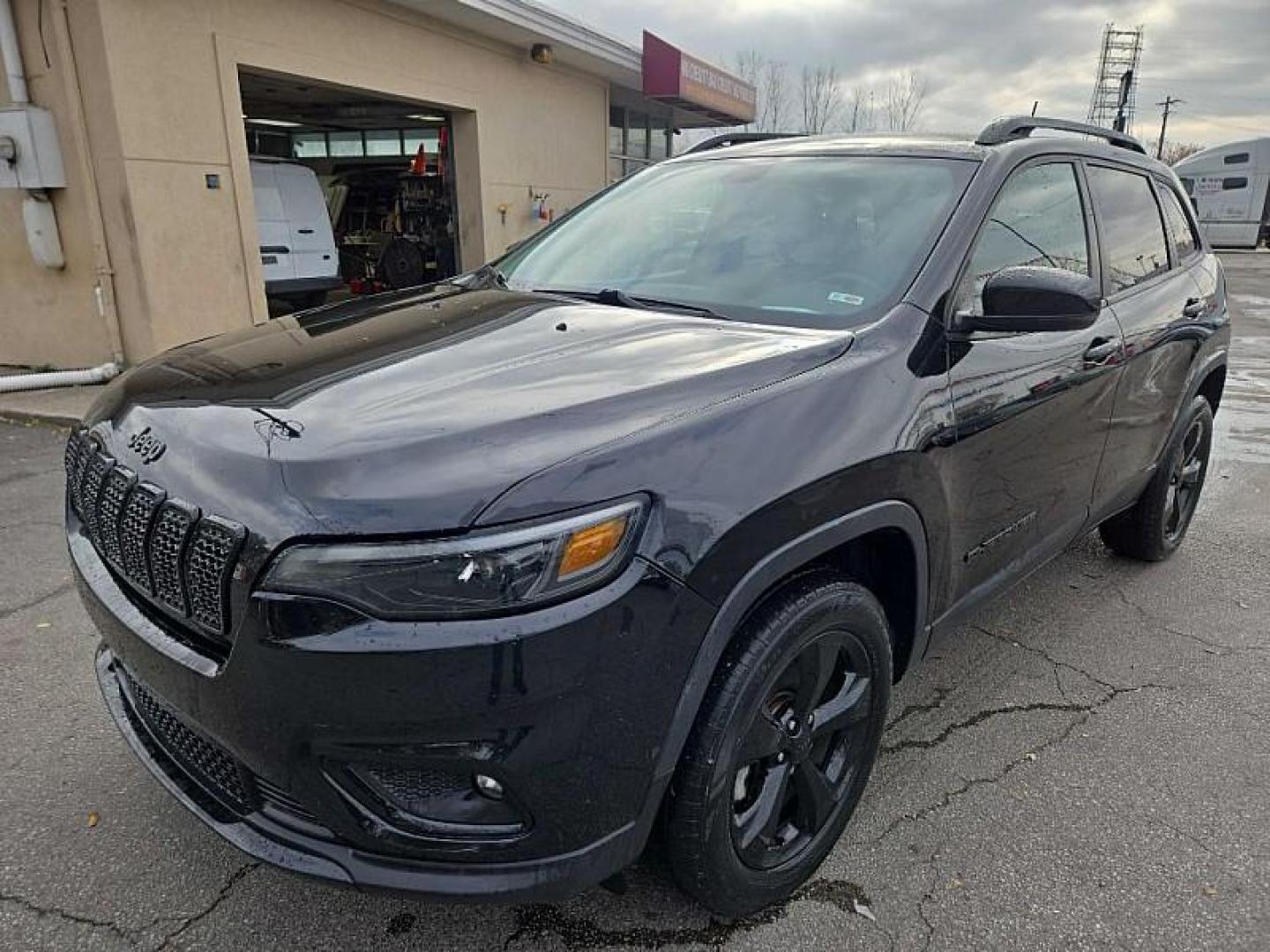 2020 BLACK /BLACK Jeep Cherokee Latitude Plus 4WD (1C4PJMLNXLD) with an 2.0L L4 DOHC 16V TURBO engine, 9A transmission, located at 3304 Woodville Road, Northwood, OH, 43619, (419) 210-8019, 41.612694, -83.480743 - Your #1 Destination for Auto Loans and mdash;No Matter Your Credit!At our dealership, we believe everyone deserves the opportunity to drive their dream car and mdash;whether you have good credit, bad credit, or no credit at all. With a wide selection of hundreds of cars, trucks, and SUVs, you'll fin - Photo#2