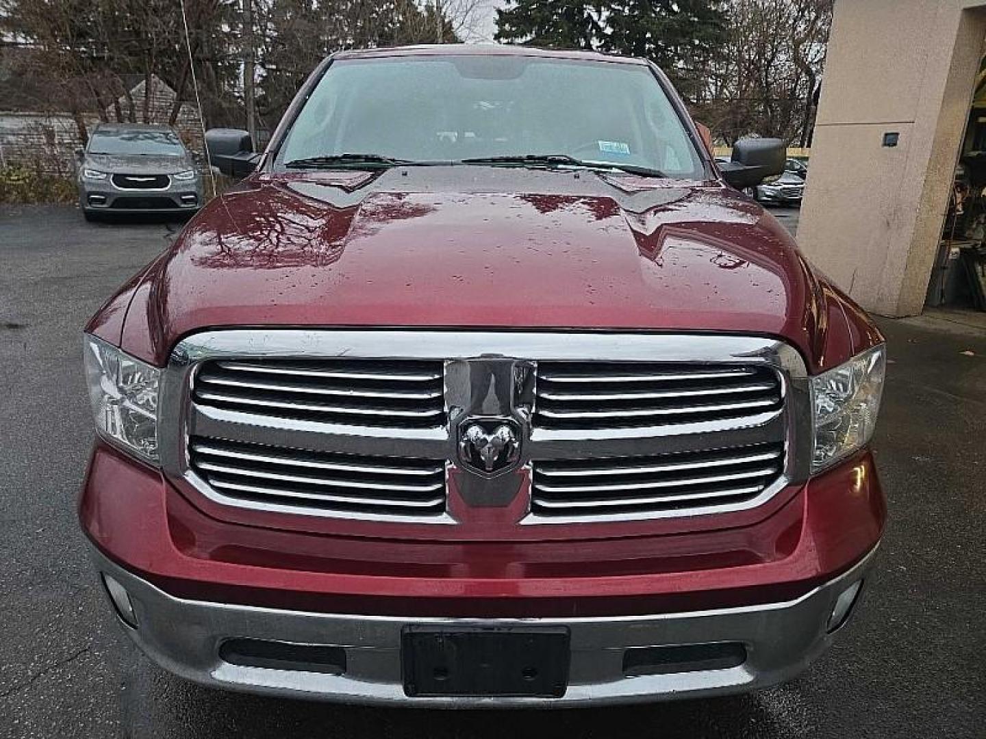 2017 RED /BLACK RAM 1500 SLT Crew Cab SWB 4WD (1C6RR7LT8HS) with an 5.7L V8 OHV 16V engine, 8A transmission, located at 3304 Woodville Road, Northwood, OH, 43619, (419) 210-8019, 41.612694, -83.480743 - Your #1 Destination for Auto Loans and mdash;No Matter Your Credit!At our dealership, we believe everyone deserves the opportunity to drive their dream car and mdash;whether you have good credit, bad credit, or no credit at all. With a wide selection of hundreds of cars, trucks, and SUVs, you'll fin - Photo#7