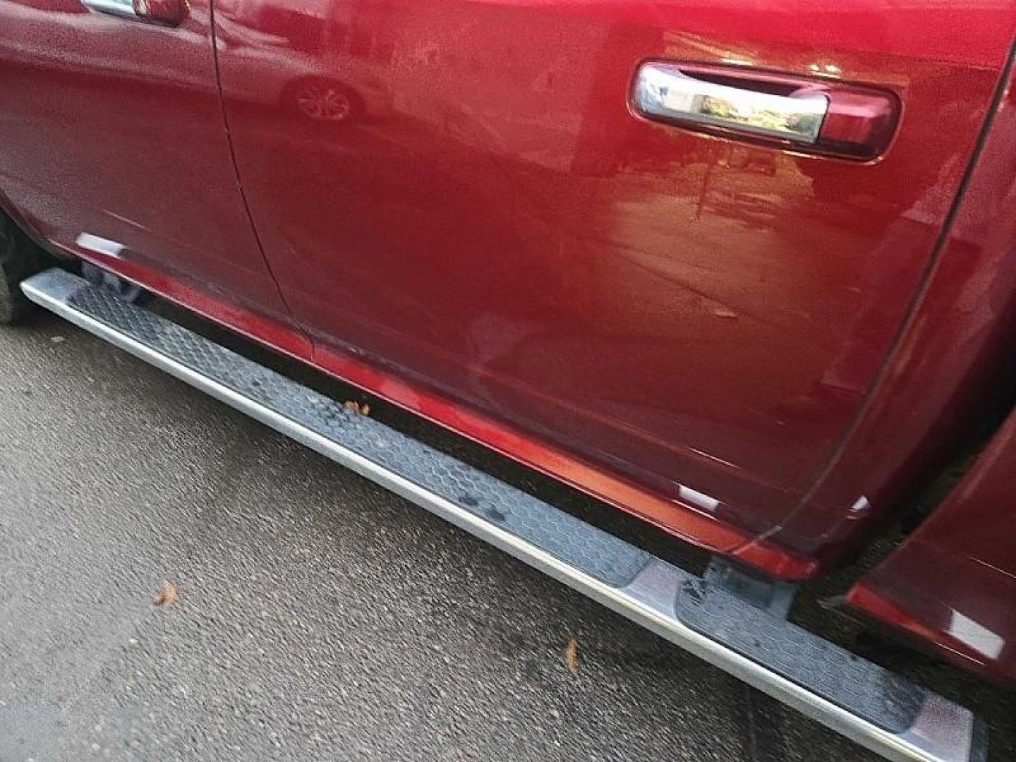 2017 RED /BLACK RAM 1500 SLT Crew Cab SWB 4WD (1C6RR7LT8HS) with an 5.7L V8 OHV 16V engine, 8A transmission, located at 3304 Woodville Road, Northwood, OH, 43619, (419) 210-8019, 41.612694, -83.480743 - Your #1 Destination for Auto Loans and mdash;No Matter Your Credit!At our dealership, we believe everyone deserves the opportunity to drive their dream car and mdash;whether you have good credit, bad credit, or no credit at all. With a wide selection of hundreds of cars, trucks, and SUVs, you'll fin - Photo#12