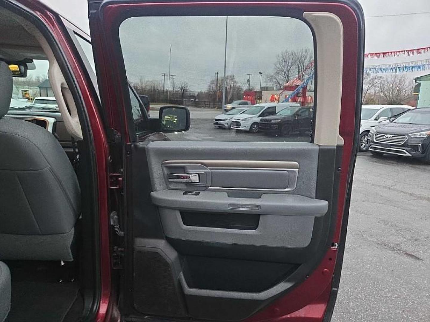 2017 RED /BLACK RAM 1500 SLT Crew Cab SWB 4WD (1C6RR7LT8HS) with an 5.7L V8 OHV 16V engine, 8A transmission, located at 3304 Woodville Road, Northwood, OH, 43619, (419) 210-8019, 41.612694, -83.480743 - Your #1 Destination for Auto Loans and mdash;No Matter Your Credit!At our dealership, we believe everyone deserves the opportunity to drive their dream car and mdash;whether you have good credit, bad credit, or no credit at all. With a wide selection of hundreds of cars, trucks, and SUVs, you'll fin - Photo#13