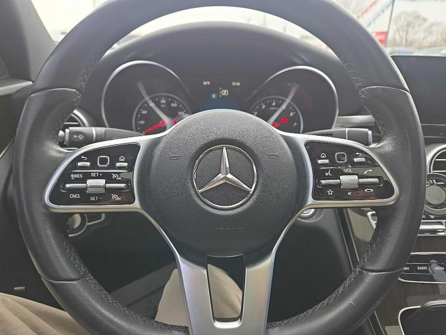 2019 WHITE /BLACK Mercedes-Benz C-Class C300 4MATIC Sedan (WDDWF8EB2KR) with an 2.0L L4 DOHC 16V engine, 7A transmission, located at 3304 Woodville Road, Northwood, OH, 43619, (419) 210-8019, 41.612694, -83.480743 - Photo#18