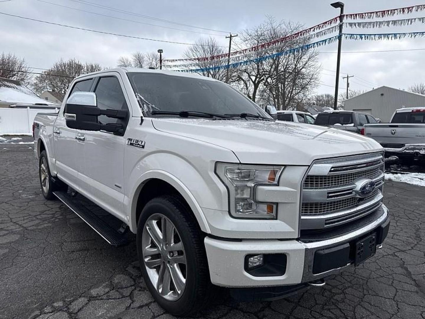 2016 SILVER /BLACK Ford F-150 XLT SuperCrew 6.5-ft. Bed 4WD (1FTEW1EG3GF) with an 3.5L V6 TURBO engine, 6A transmission, located at 3304 Woodville Road, Northwood, OH, 43619, (419) 210-8019, 41.612694, -83.480743 - Your #1 Destination for Auto Loans and mdash;No Matter Your Credit!At our dealership, we believe everyone deserves the opportunity to drive their dream car and mdash;whether you have good credit, bad credit, or no credit at all. With a wide selection of hundreds of cars, trucks, and SUVs, you'll fin - Photo#6