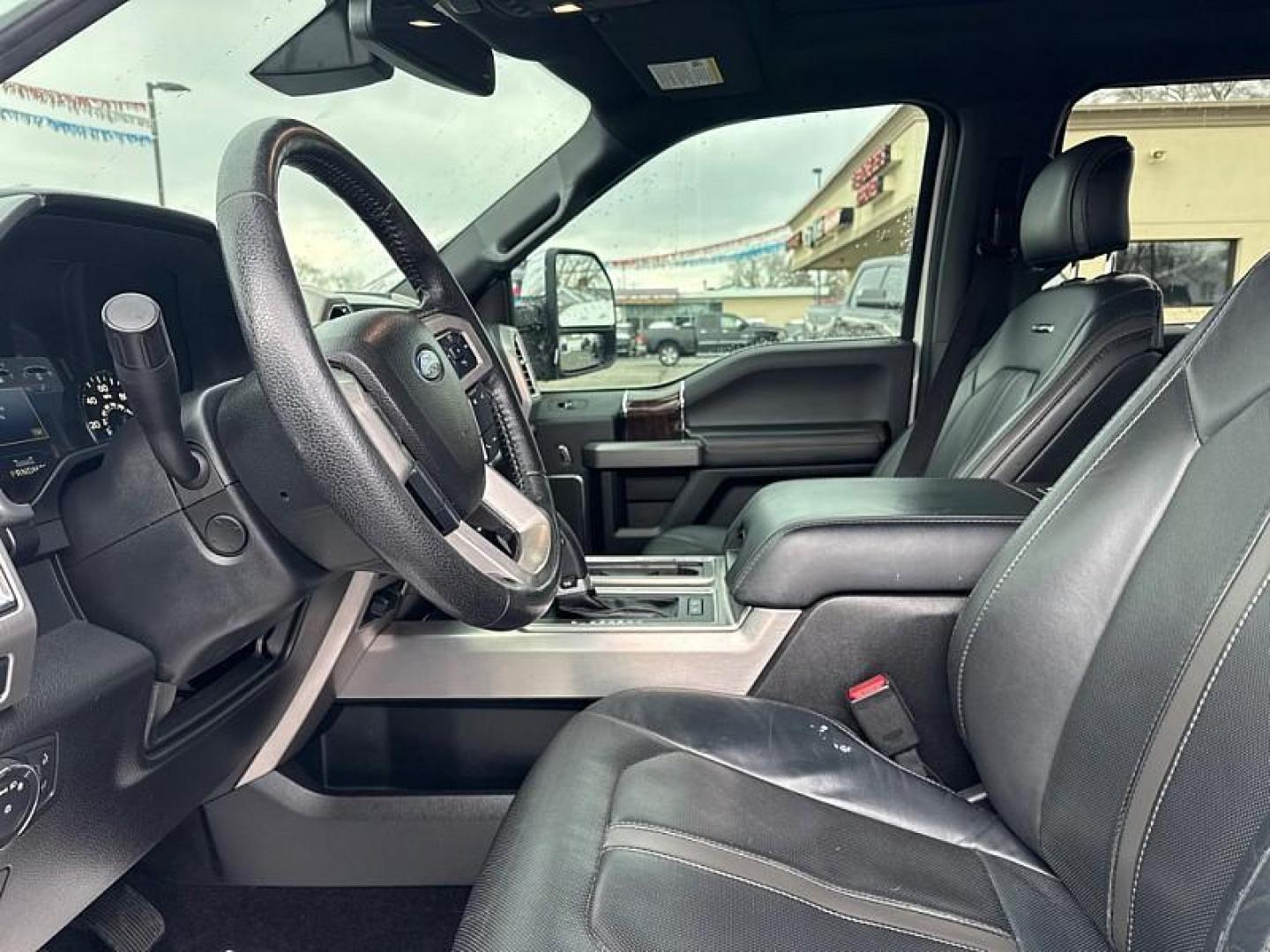 2016 SILVER /BLACK Ford F-150 XLT SuperCrew 6.5-ft. Bed 4WD (1FTEW1EG3GF) with an 3.5L V6 TURBO engine, 6A transmission, located at 3304 Woodville Road, Northwood, OH, 43619, (419) 210-8019, 41.612694, -83.480743 - Your #1 Destination for Auto Loans and mdash;No Matter Your Credit!At our dealership, we believe everyone deserves the opportunity to drive their dream car and mdash;whether you have good credit, bad credit, or no credit at all. With a wide selection of hundreds of cars, trucks, and SUVs, you'll fin - Photo#9