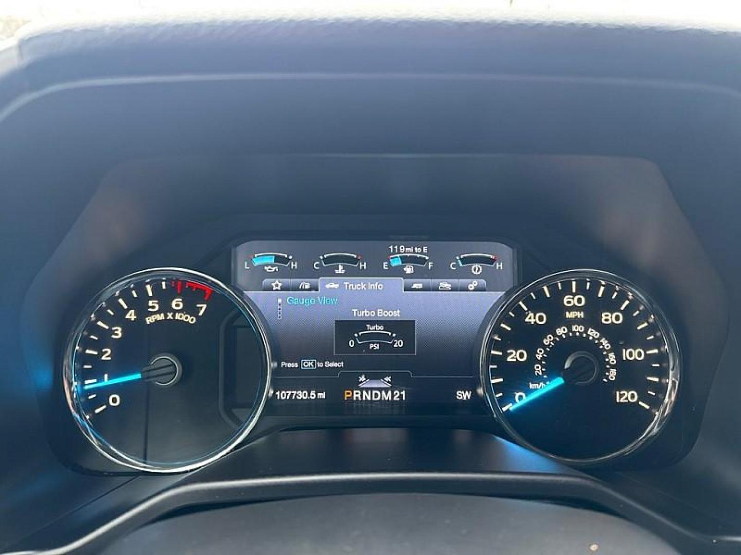 2016 SILVER /BLACK Ford F-150 XLT SuperCrew 6.5-ft. Bed 4WD (1FTEW1EG3GF) with an 3.5L V6 TURBO engine, 6A transmission, located at 3304 Woodville Road, Northwood, OH, 43619, (419) 210-8019, 41.612694, -83.480743 - Your #1 Destination for Auto Loans and mdash;No Matter Your Credit!At our dealership, we believe everyone deserves the opportunity to drive their dream car and mdash;whether you have good credit, bad credit, or no credit at all. With a wide selection of hundreds of cars, trucks, and SUVs, you'll fin - Photo#17