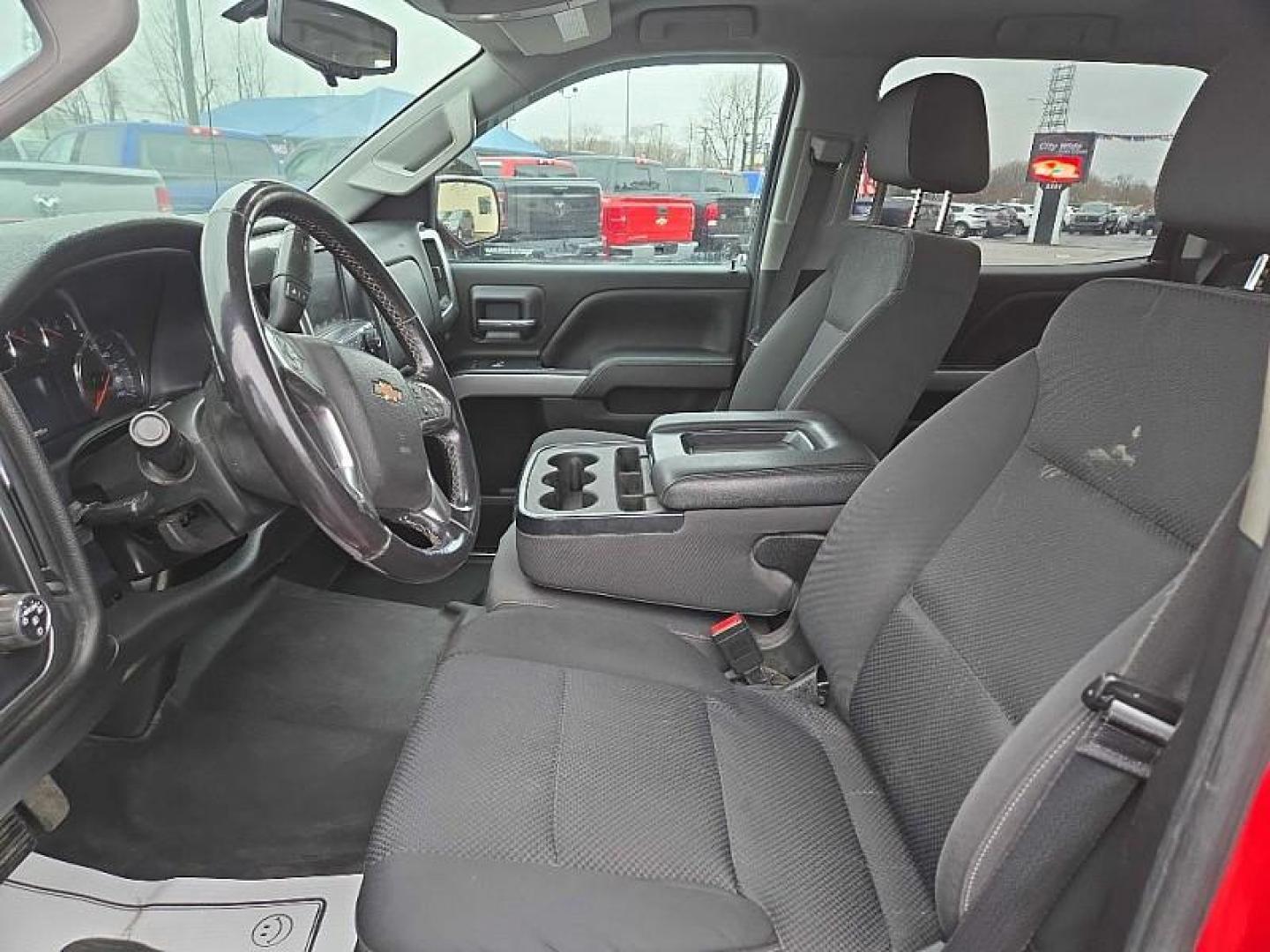 2018 RED /BLACK Chevrolet Silverado 2500HD LT Crew Cab 4WD (1GC1KVEG3JF) with an 6.0L V8 OHV 16V FFV engine, 6A transmission, located at 3304 Woodville Road, Northwood, OH, 43619, (419) 210-8019, 41.612694, -83.480743 - Photo#9