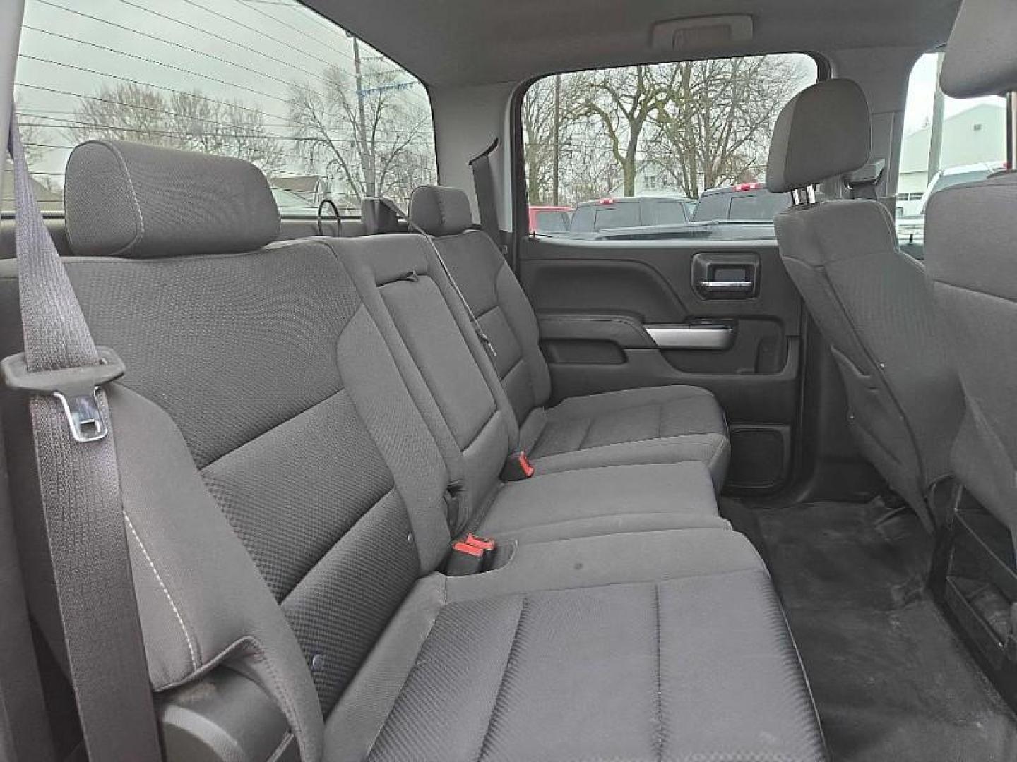 2018 RED /BLACK Chevrolet Silverado 2500HD LT Crew Cab 4WD (1GC1KVEG3JF) with an 6.0L V8 OHV 16V FFV engine, 6A transmission, located at 3304 Woodville Road, Northwood, OH, 43619, (419) 210-8019, 41.612694, -83.480743 - Photo#14