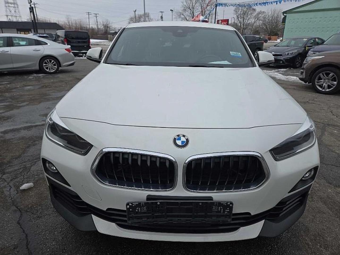 2018 WHITE /TAN BMW X2 xDrive28i (WBXYJ5C38JE) with an 2.0L L4 DOHC 16V engine, 8A transmission, located at 3304 Woodville Road, Northwood, OH, 43619, (419) 210-8019, 41.612694, -83.480743 - Photo#7
