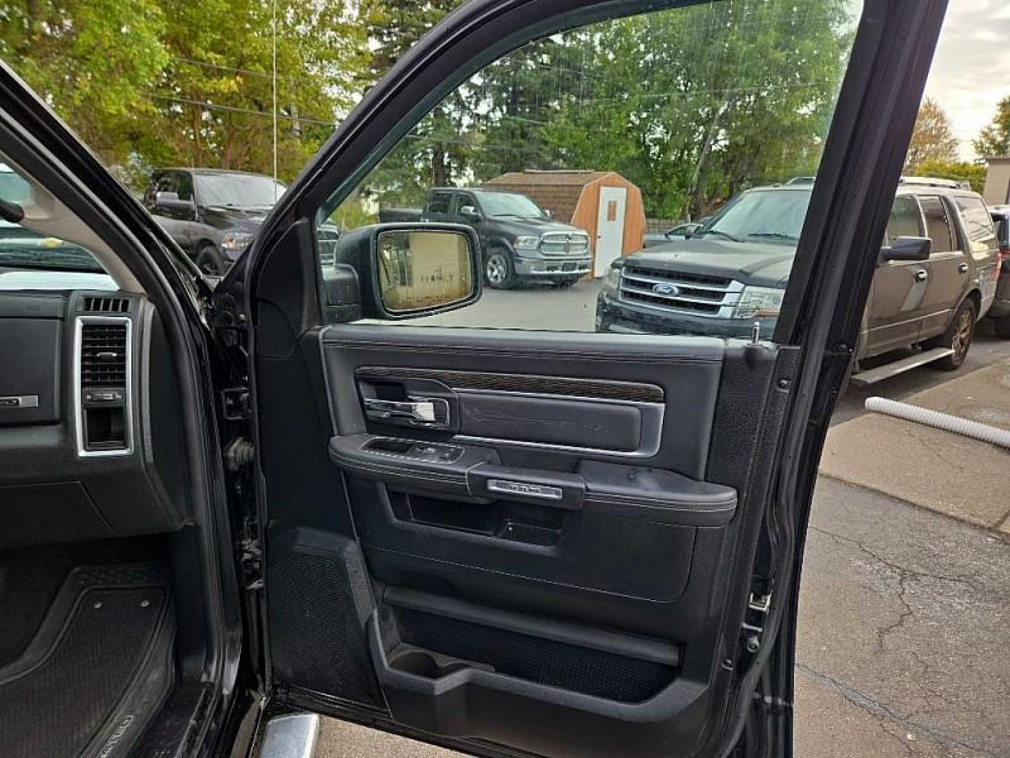 2015 BLACK /BLACK RAM 1500 Longhorn Crew Cab SWB 4WD (1C6RR7PTXFS) with an 5.7L V8 OHV 16V engine, 6-Speed Automatic transmission, located at 3304 Woodville Road, Northwood, OH, 43619, (419) 210-8019, 41.612694, -83.480743 - Photo#17