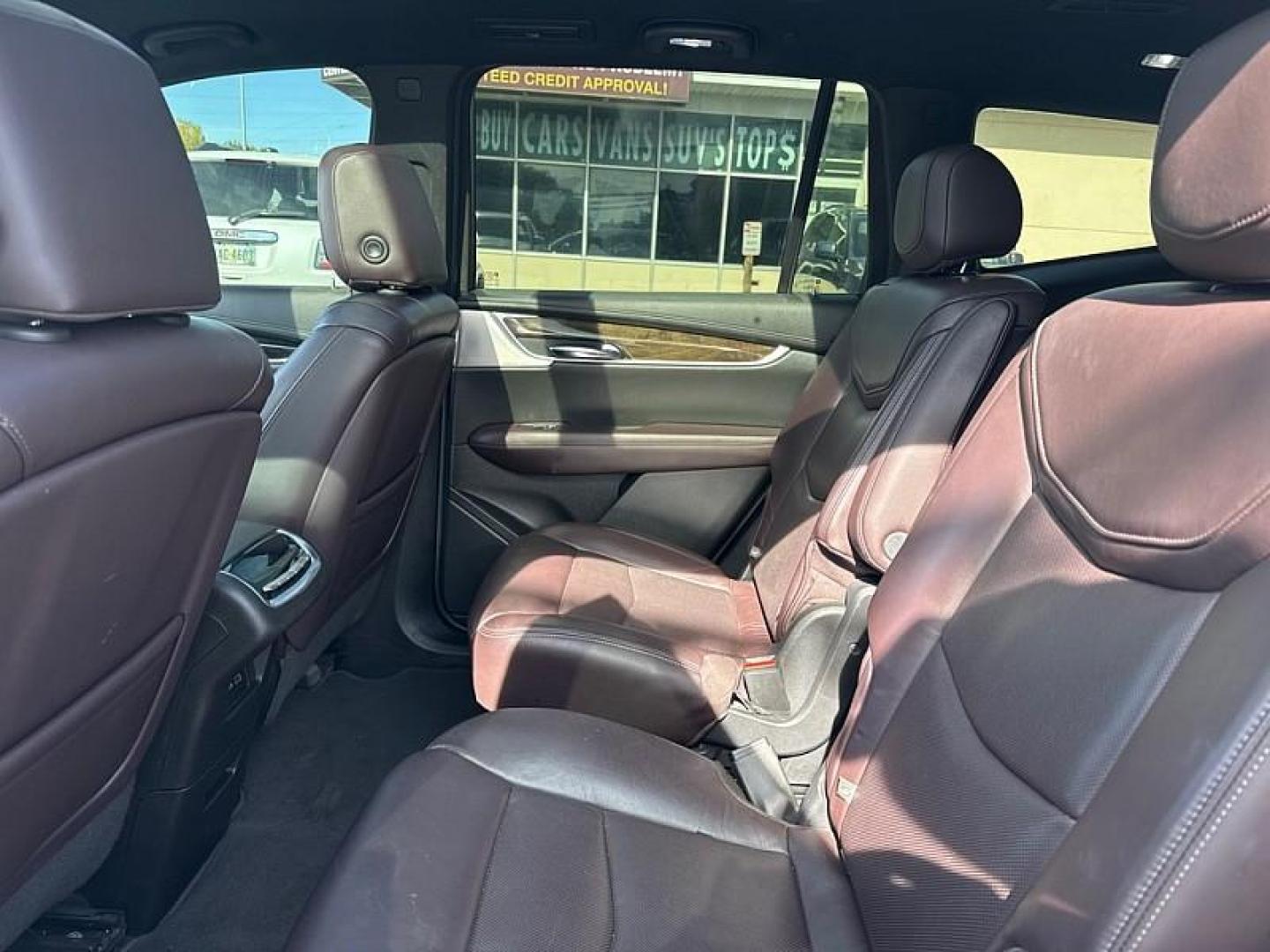 2020 White Cadillac XT6 Premium Luxury (1GYKPCRS7LZ) with an 3.6L V6 DOHC 24V engine, 9A transmission, located at 3304 Woodville Road, Northwood, OH, 43619, (419) 210-8019, 41.612694, -83.480743 - Photo#11