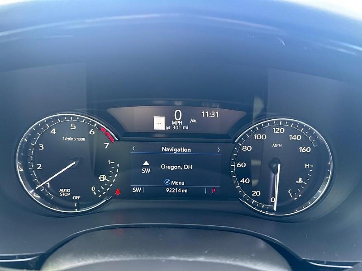 2020 White Cadillac XT6 Premium Luxury (1GYKPCRS7LZ) with an 3.6L V6 DOHC 24V engine, 9A transmission, located at 3304 Woodville Road, Northwood, OH, 43619, (419) 210-8019, 41.612694, -83.480743 - Photo#20