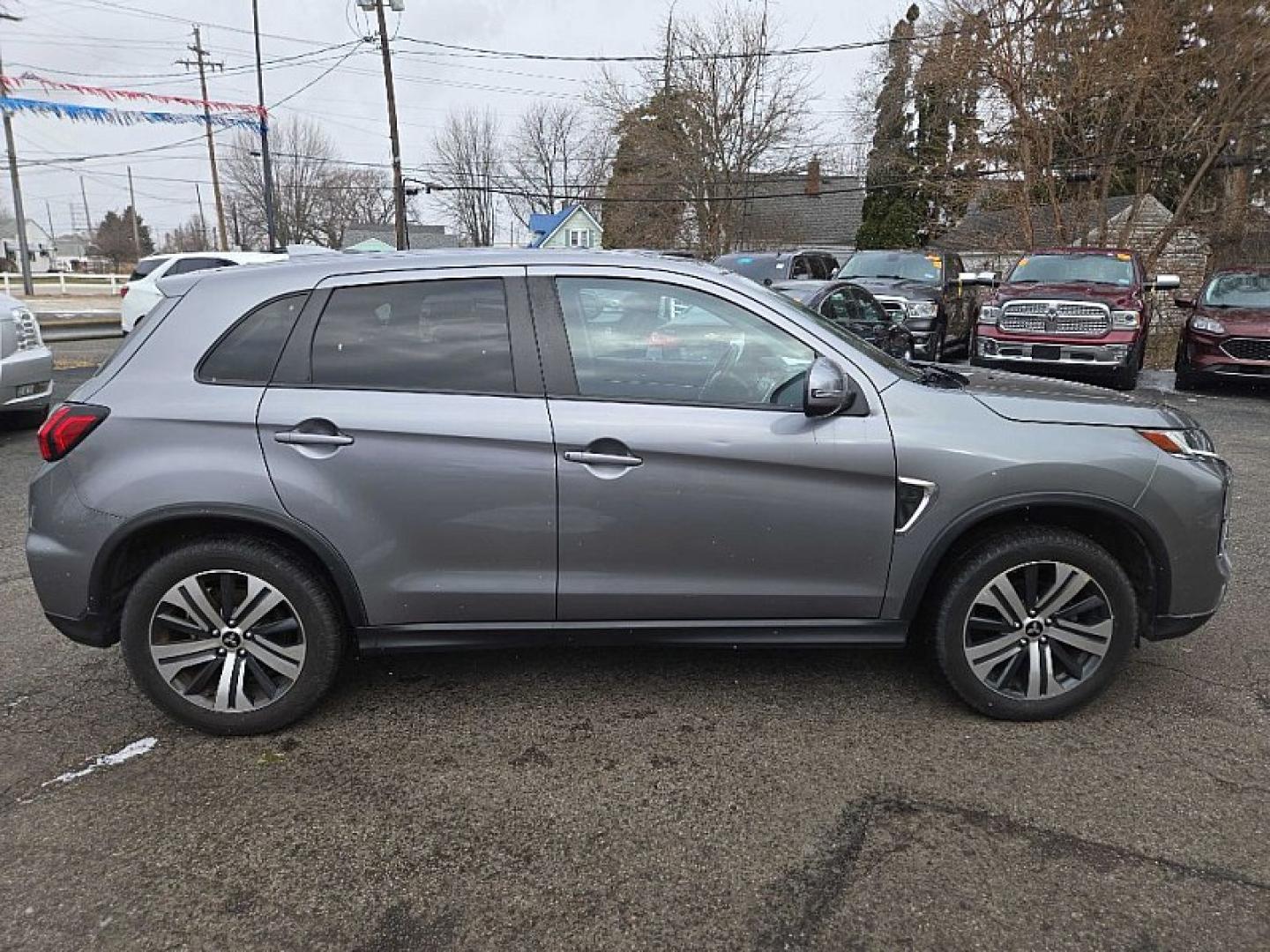 2020 Gray /BLACK Mitsubishi Outlander Sport 2.0 ES 4WD (JA4ARUAU0MU) with an 2.0L L4 DOHC 16V engine, CVT transmission, located at 3304 Woodville Road, Northwood, OH, 43619, (419) 210-8019, 41.612694, -83.480743 - Your #1 Destination for Auto Loans and mdash;No Matter Your Credit!At our dealership, we believe everyone deserves the opportunity to drive their dream car and mdash;whether you have good credit, bad credit, or no credit at all. With a wide selection of hundreds of cars, trucks, and SUVs, you'll fin - Photo#5