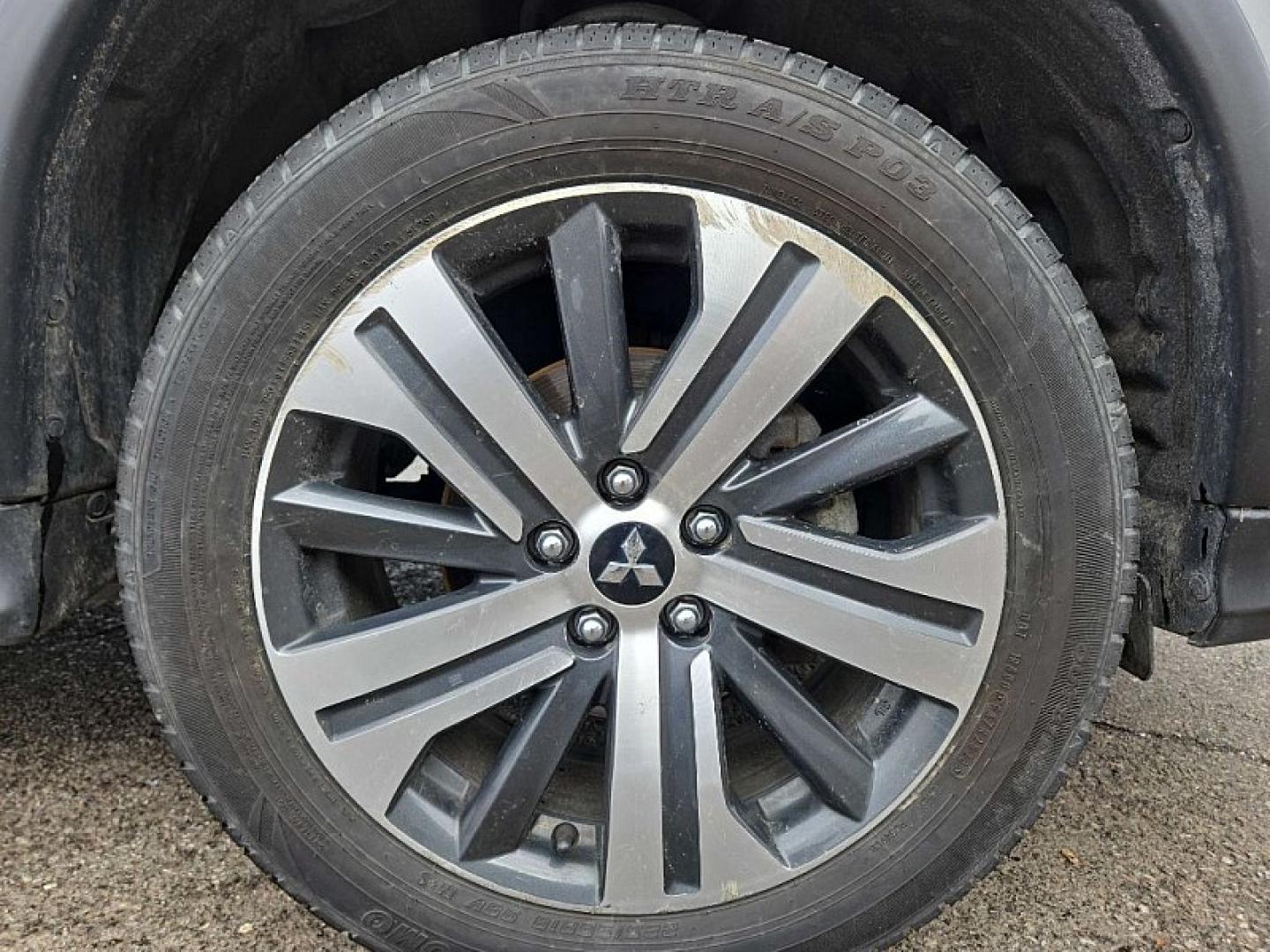 2020 Gray /BLACK Mitsubishi Outlander Sport 2.0 ES 4WD (JA4ARUAU0MU) with an 2.0L L4 DOHC 16V engine, CVT transmission, located at 3304 Woodville Road, Northwood, OH, 43619, (419) 210-8019, 41.612694, -83.480743 - Your #1 Destination for Auto Loans and mdash;No Matter Your Credit!At our dealership, we believe everyone deserves the opportunity to drive their dream car and mdash;whether you have good credit, bad credit, or no credit at all. With a wide selection of hundreds of cars, trucks, and SUVs, you'll fin - Photo#17